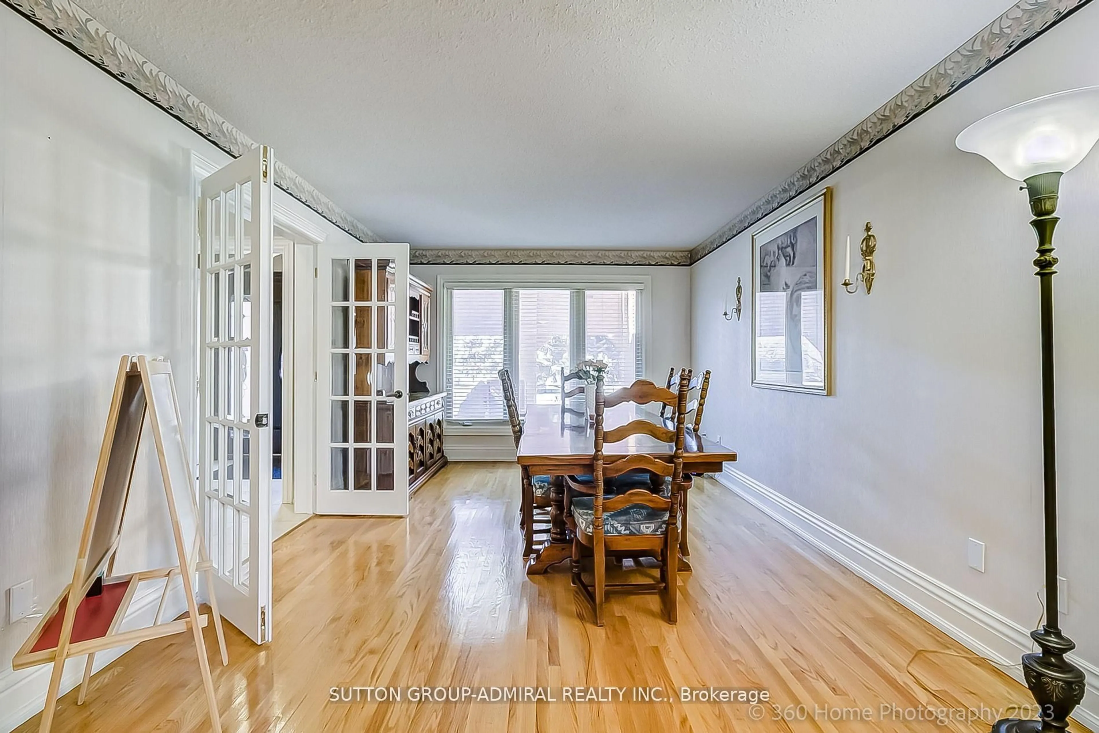 Dining room, wood/laminate floor for 193 Wigwoss Dr, Vaughan Ontario L4L 4A7
