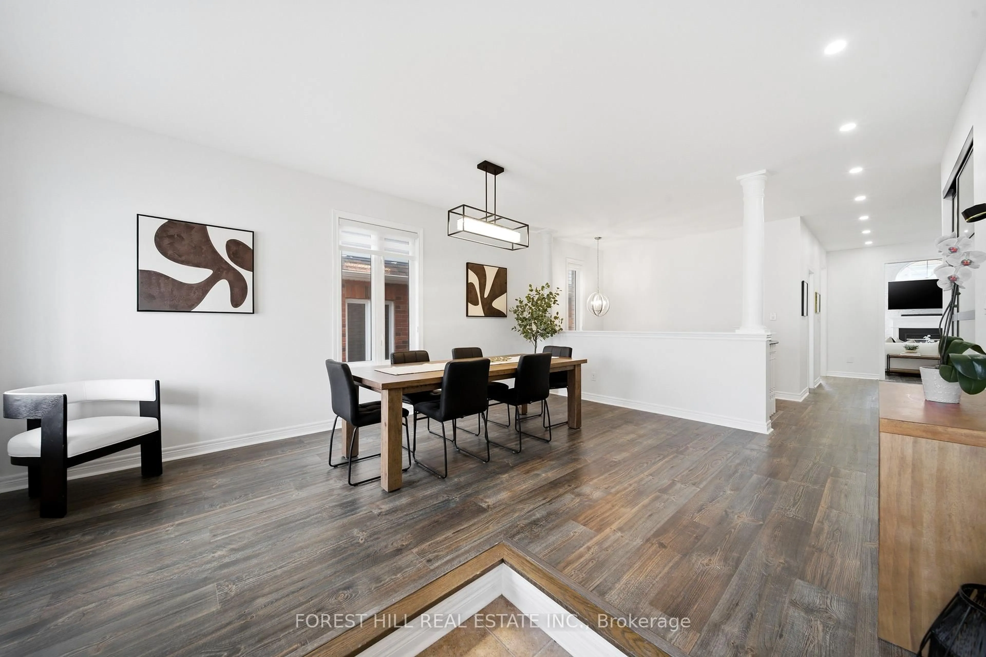 Dining room, wood/laminate floor for 43 Milligan St, Bradford West Gwillimbury Ontario L3Z 0A5