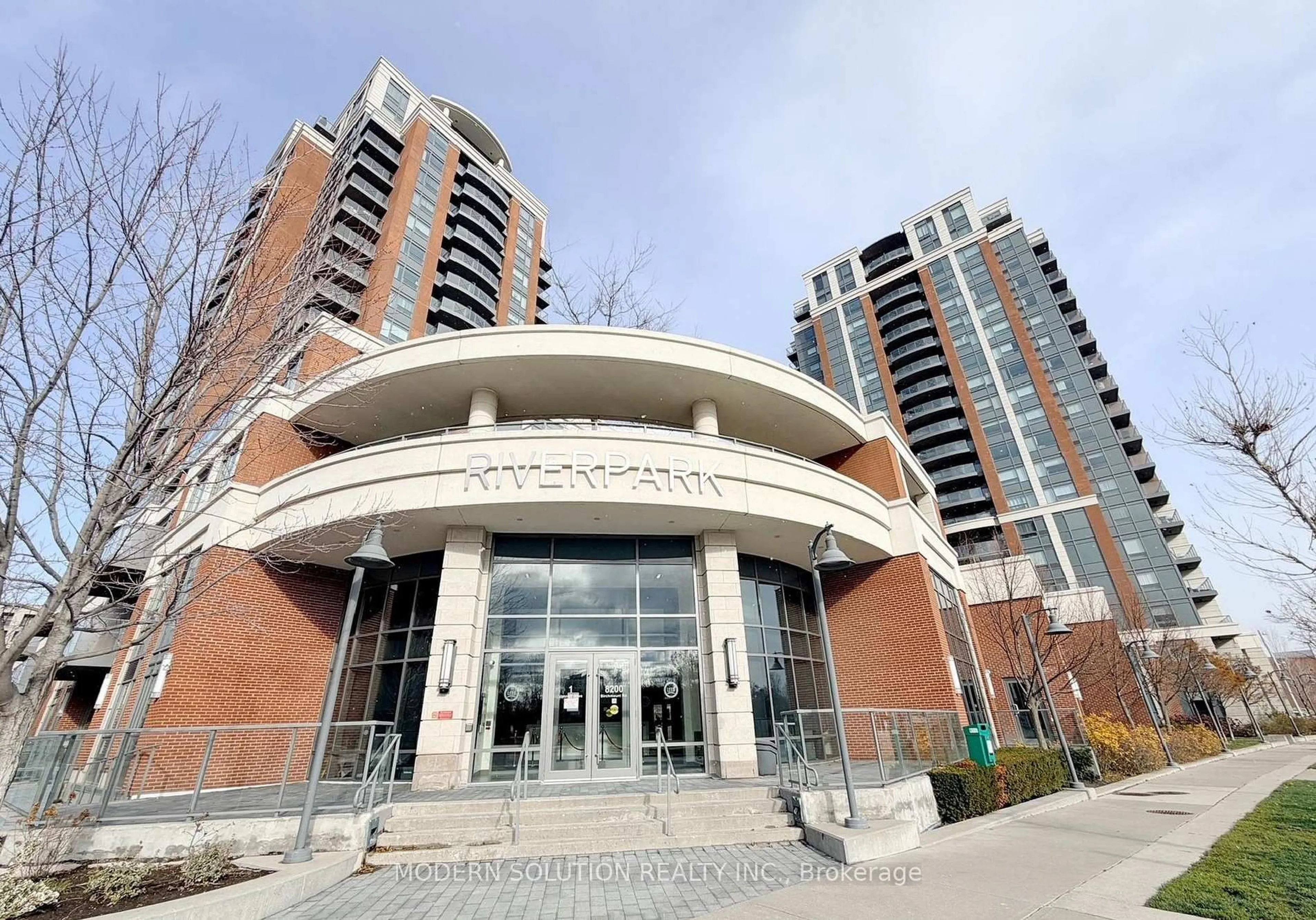 Indoor foyer for 8200 Birchmount Rd #718, Markham Ontario L3R 9W1