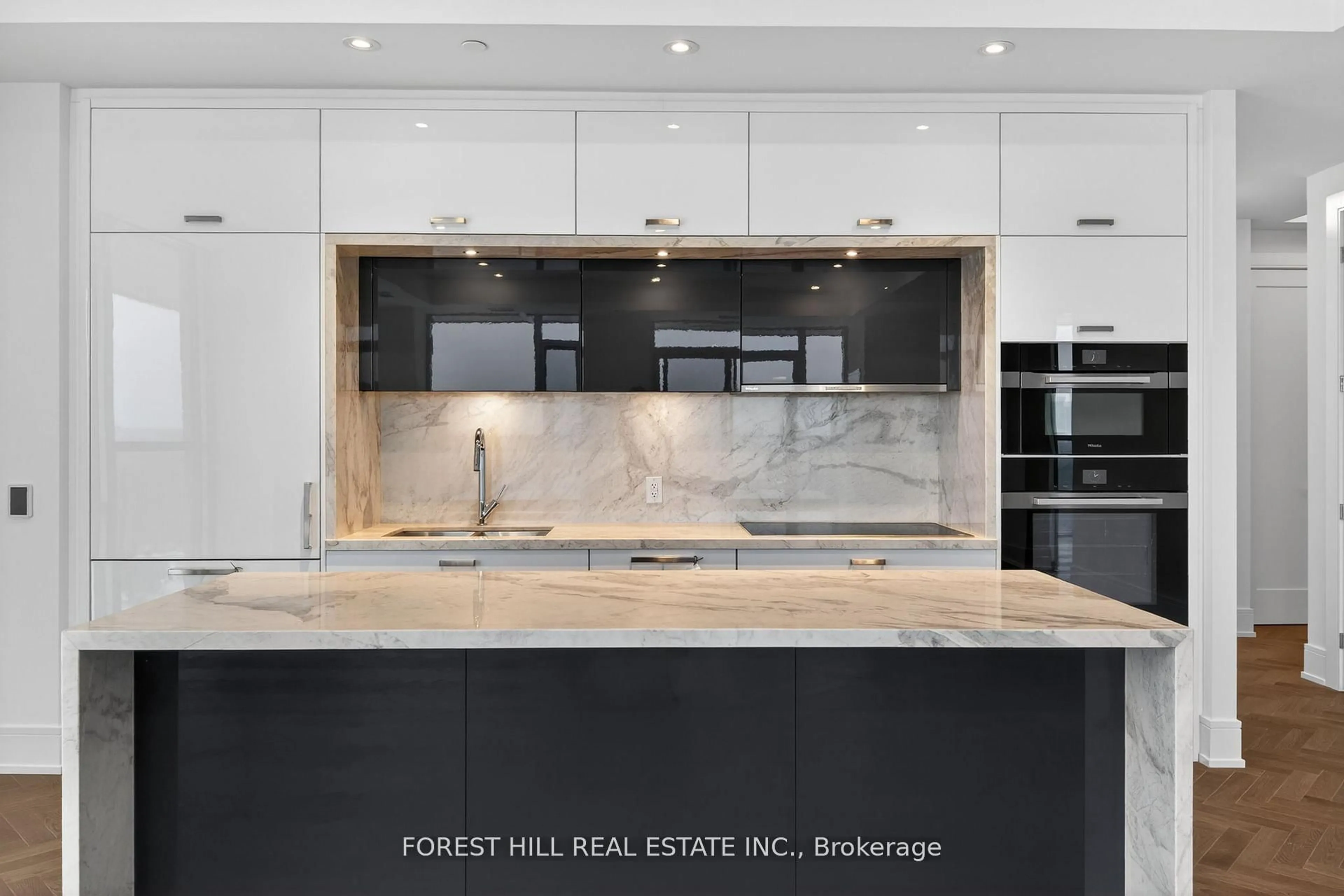 Contemporary kitchen, ceramic/tile floor for 399 Royal Orchard Blvd #LPH22, Markham Ontario L3T 0H3