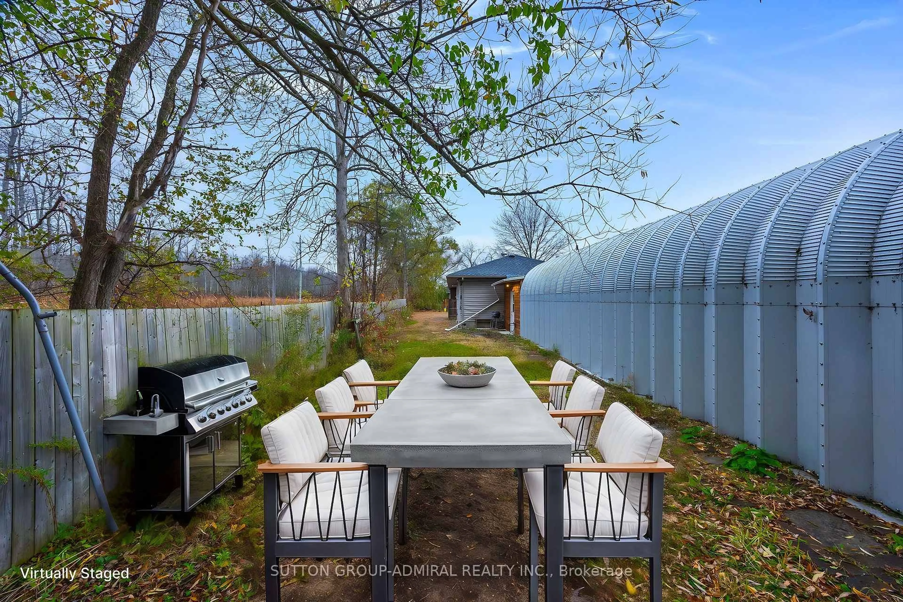 Patio, unknown for 815 Lagoon Dr, Georgina Ontario L0E 1S0