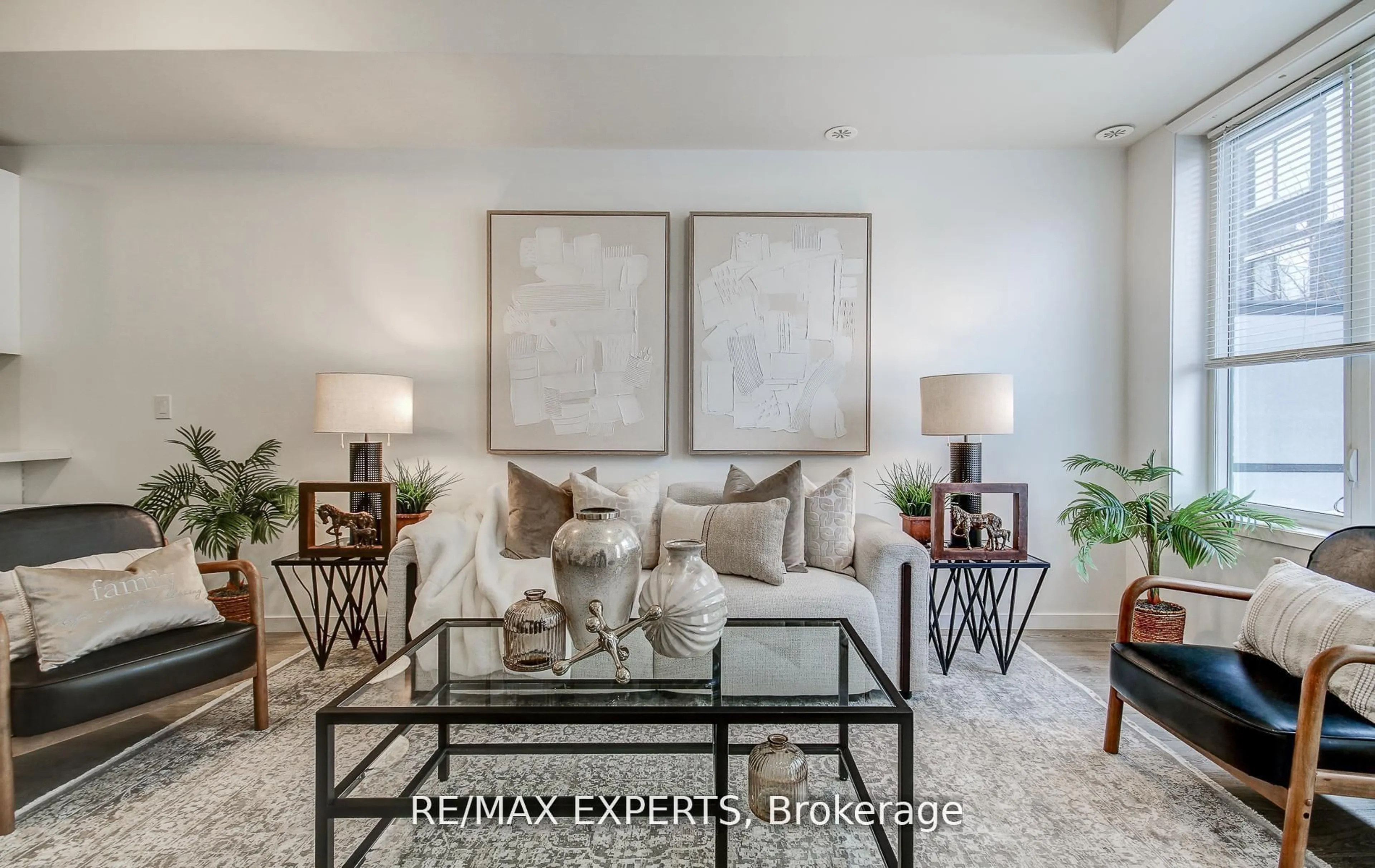 Living room with furniture, unknown for 300 Alex Gardner Circ #61, Aurora Ontario L4G 1N4