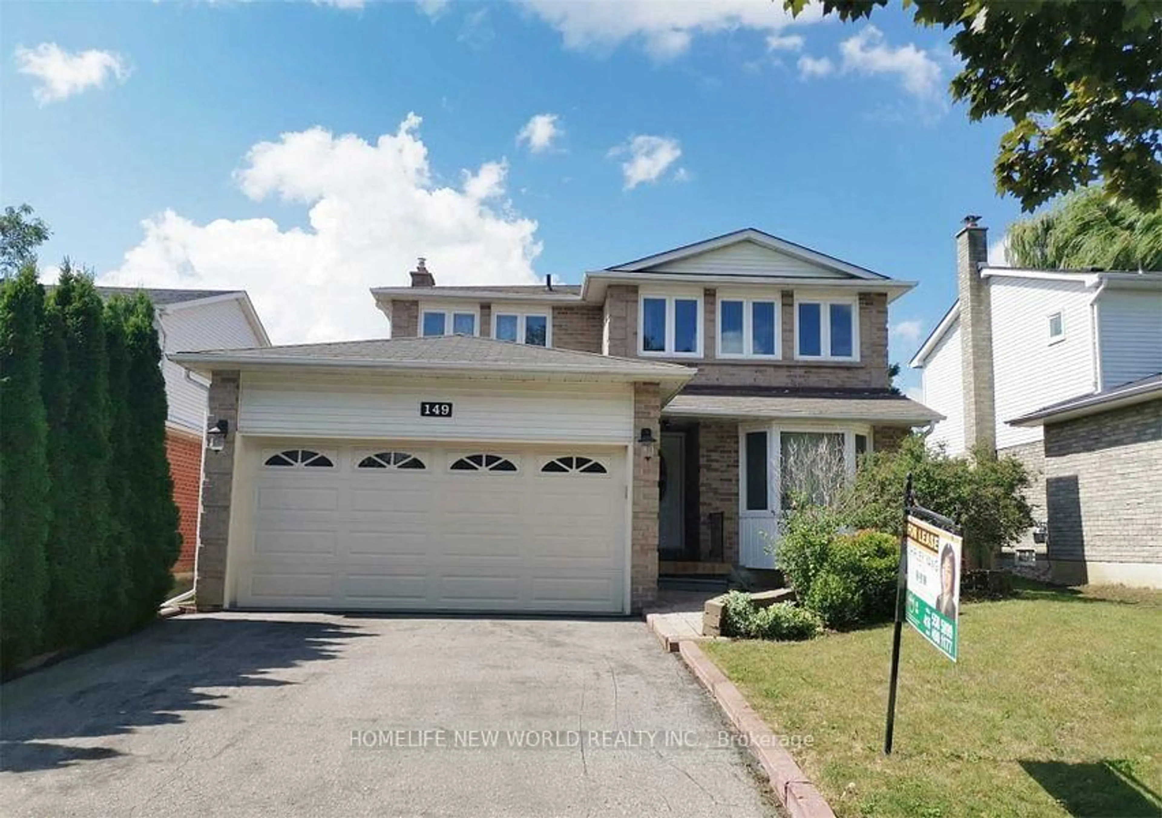 Home with vinyl exterior material, street for 149 Huntington Park Dr, Markham Ontario L3T 7K1