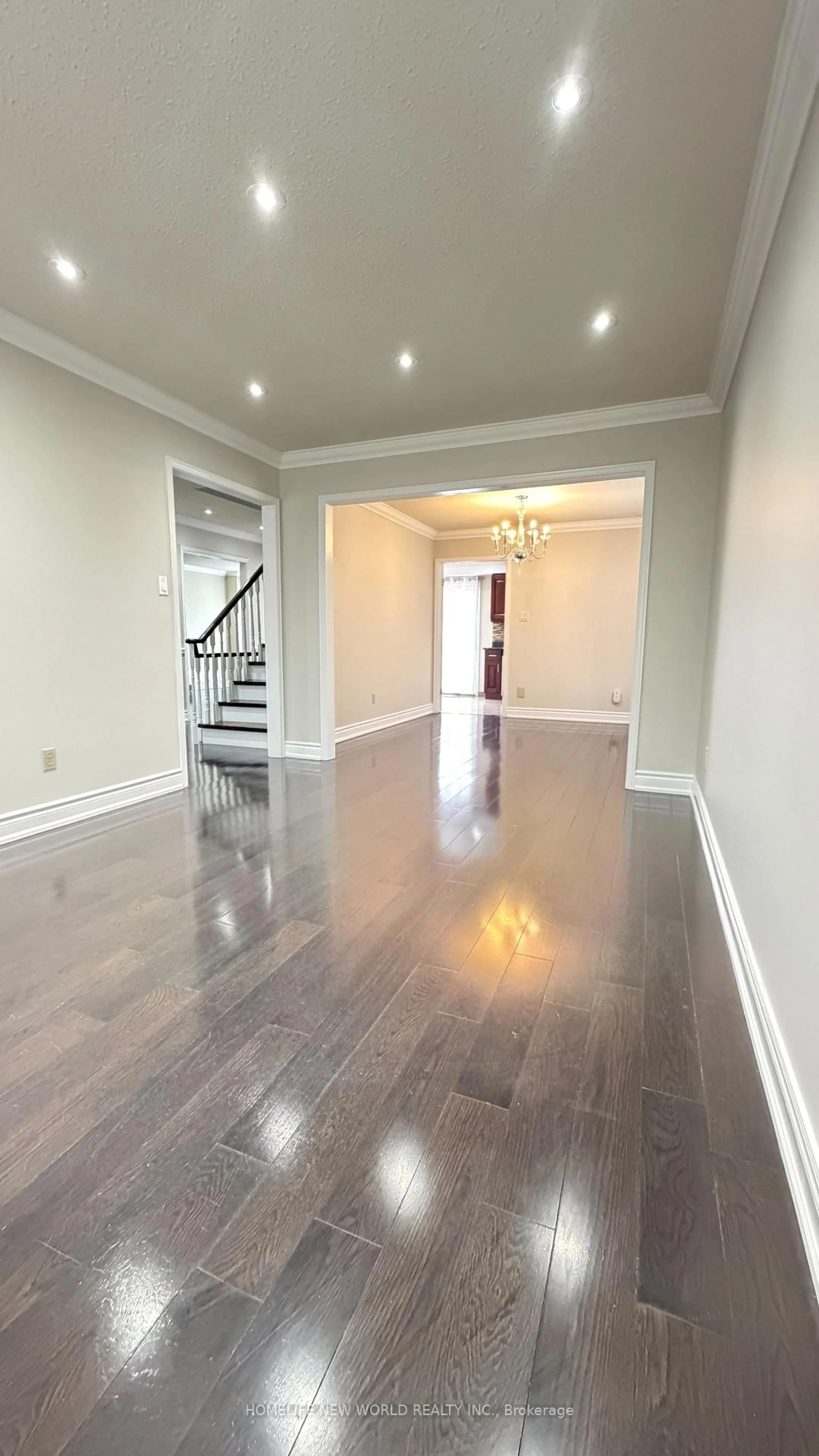Indoor foyer for 149 Huntington Park Dr, Markham Ontario L3T 7K1