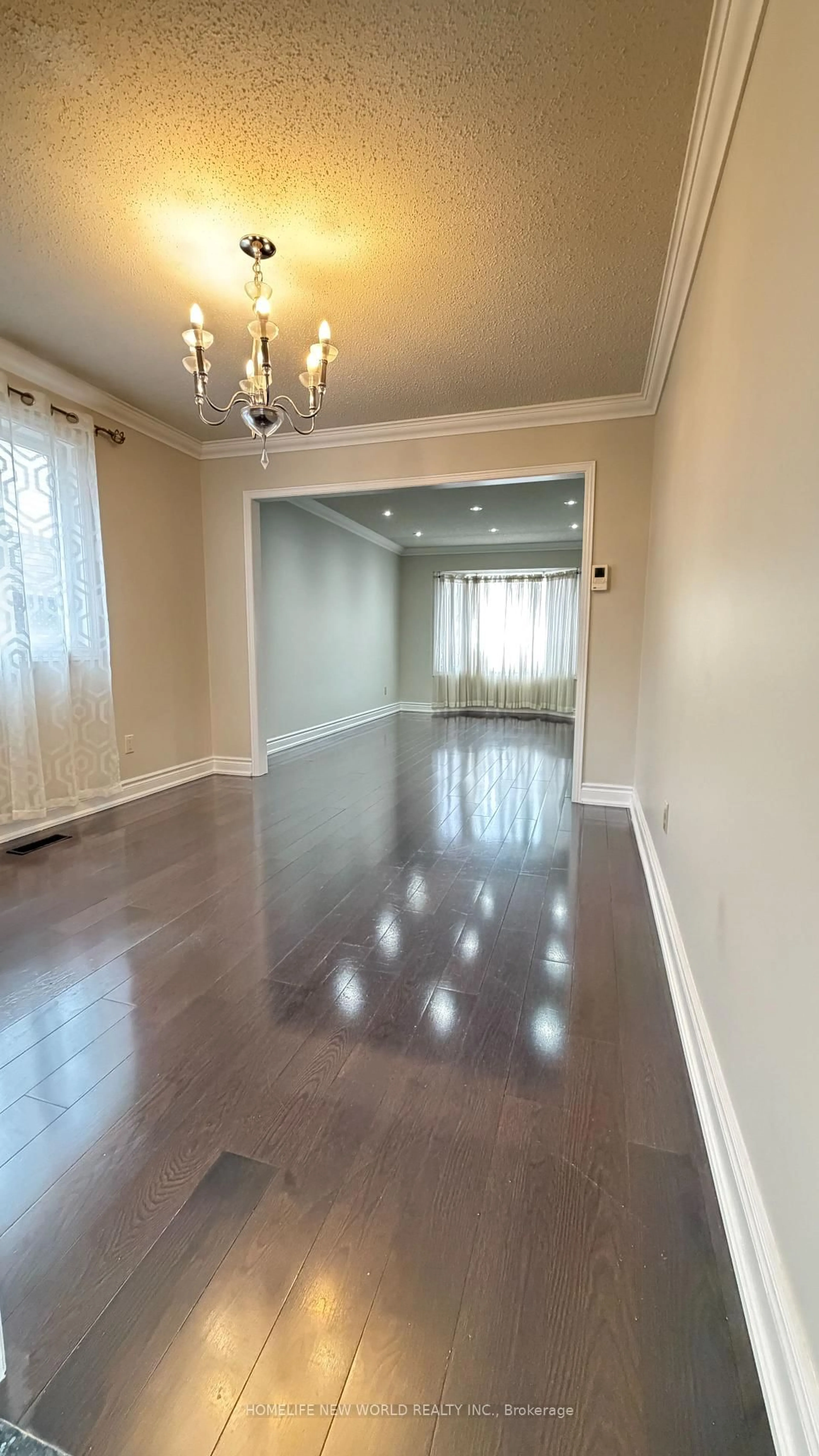A pic of a room for 149 Huntington Park Dr, Markham Ontario L3T 7K1