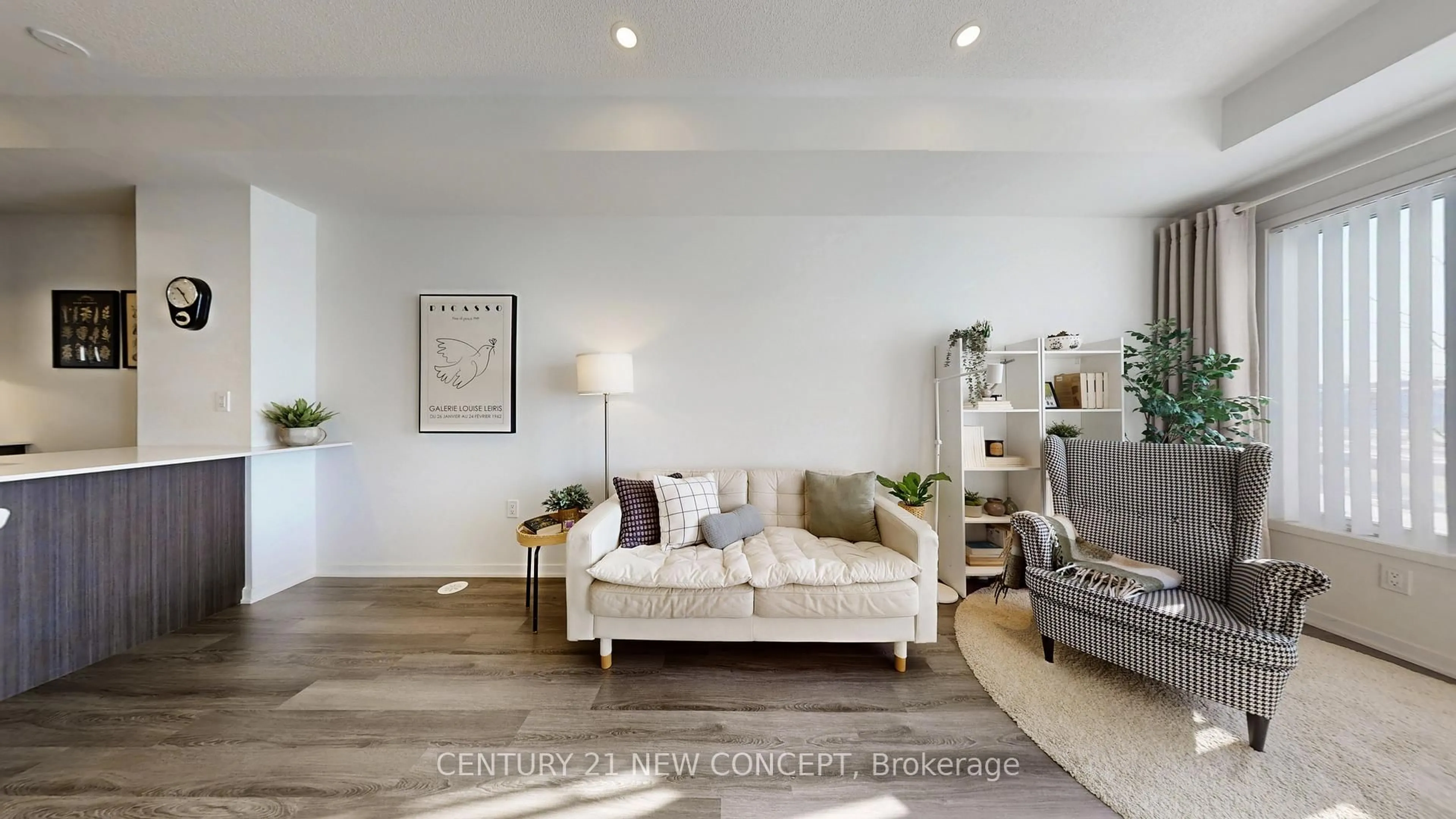 Living room with furniture, wood/laminate floor for 140 Honeycrisp Cres #TH 284, Vaughan Ontario L4K 0N7