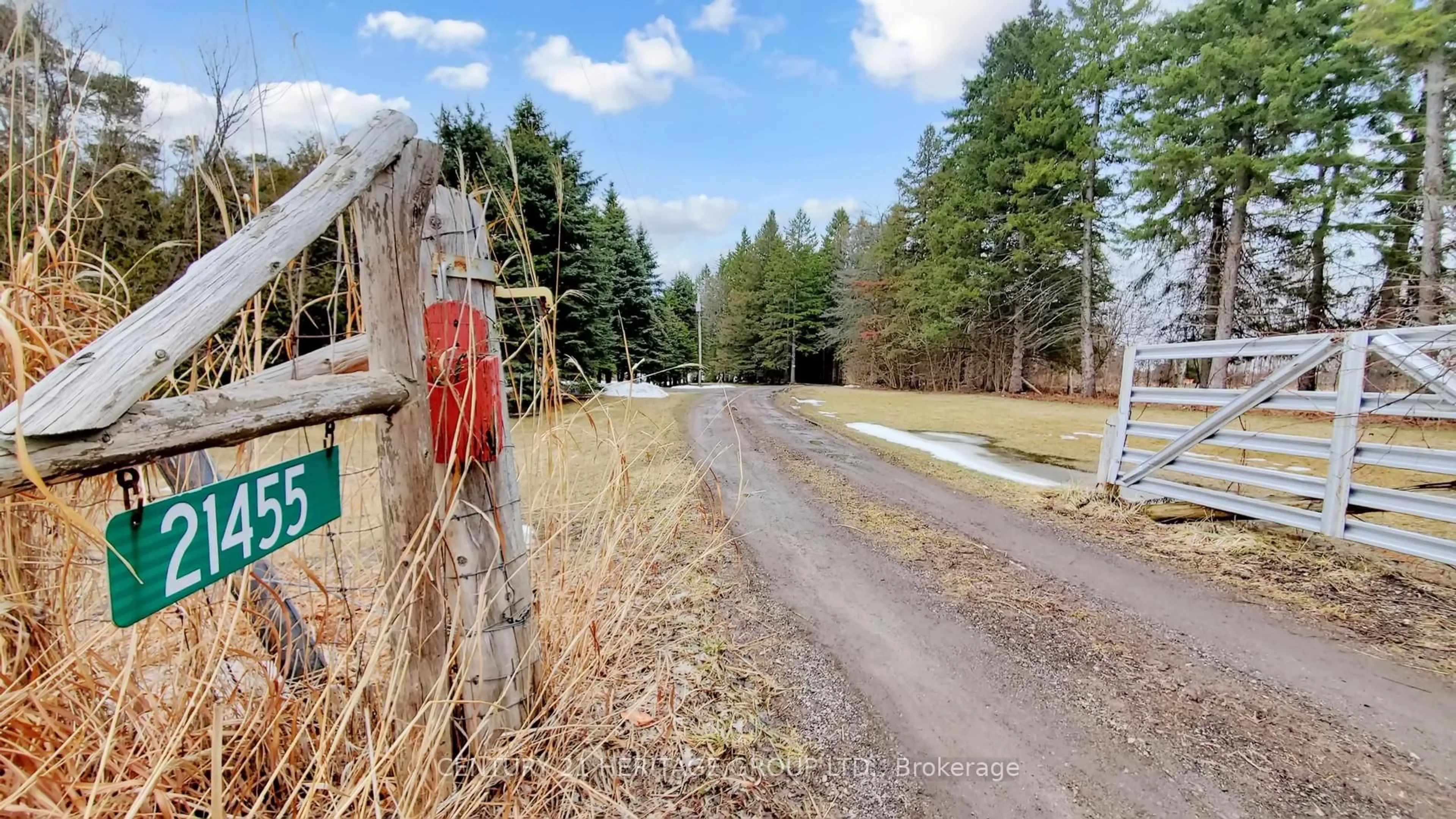 Unknown for 21455 Warden Ave, East Gwillimbury Ontario L0G 1R0