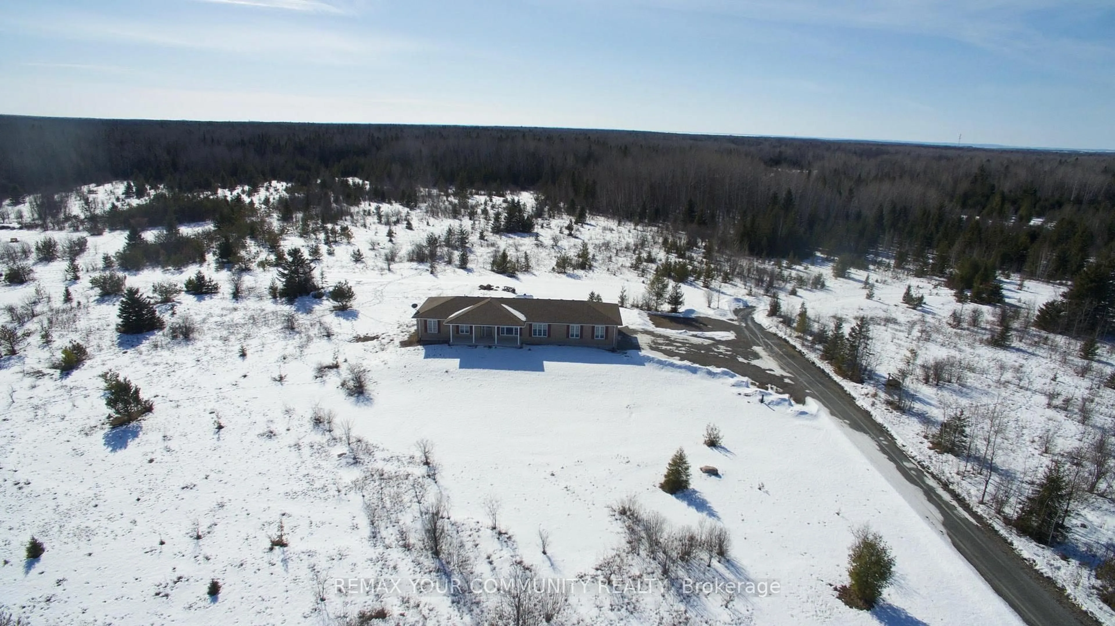 A pic from outside/outdoor area/front of a property/back of a property/a pic from drone, building for 31750 Simcoe St, Brock Ontario L0K 1A0