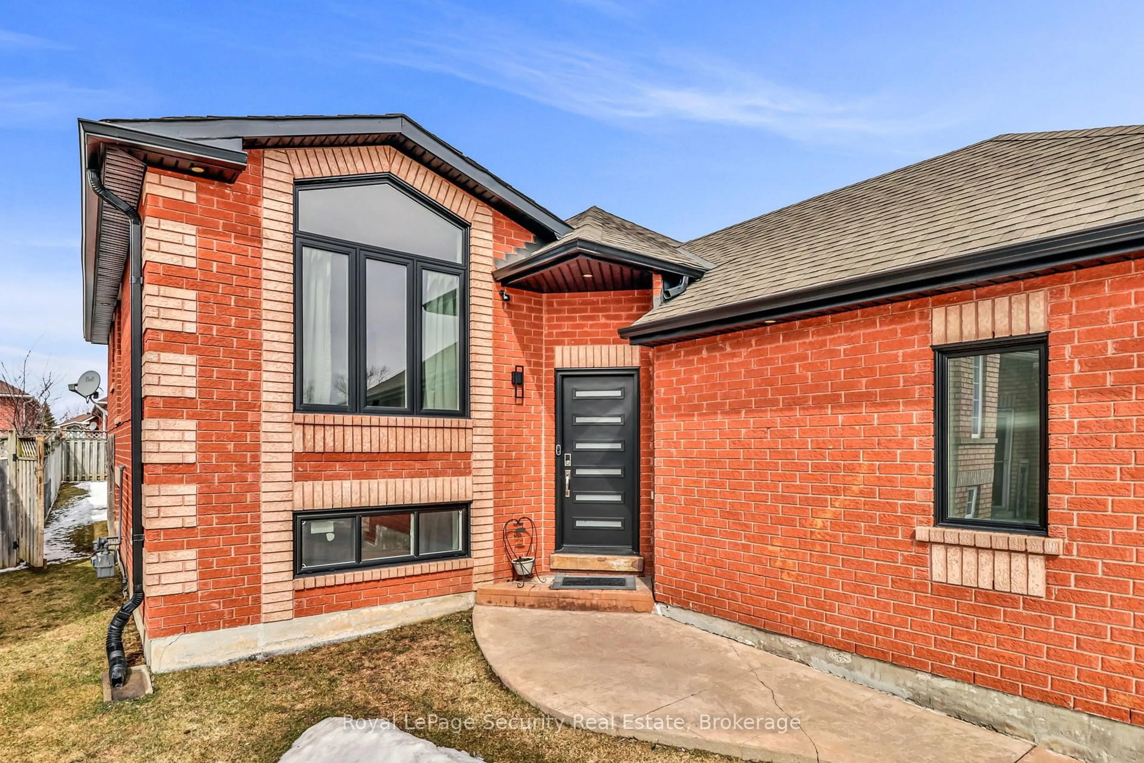 Home with brick exterior material, street for 1280 Forest St, Innisfil Ontario L9S 1Z6