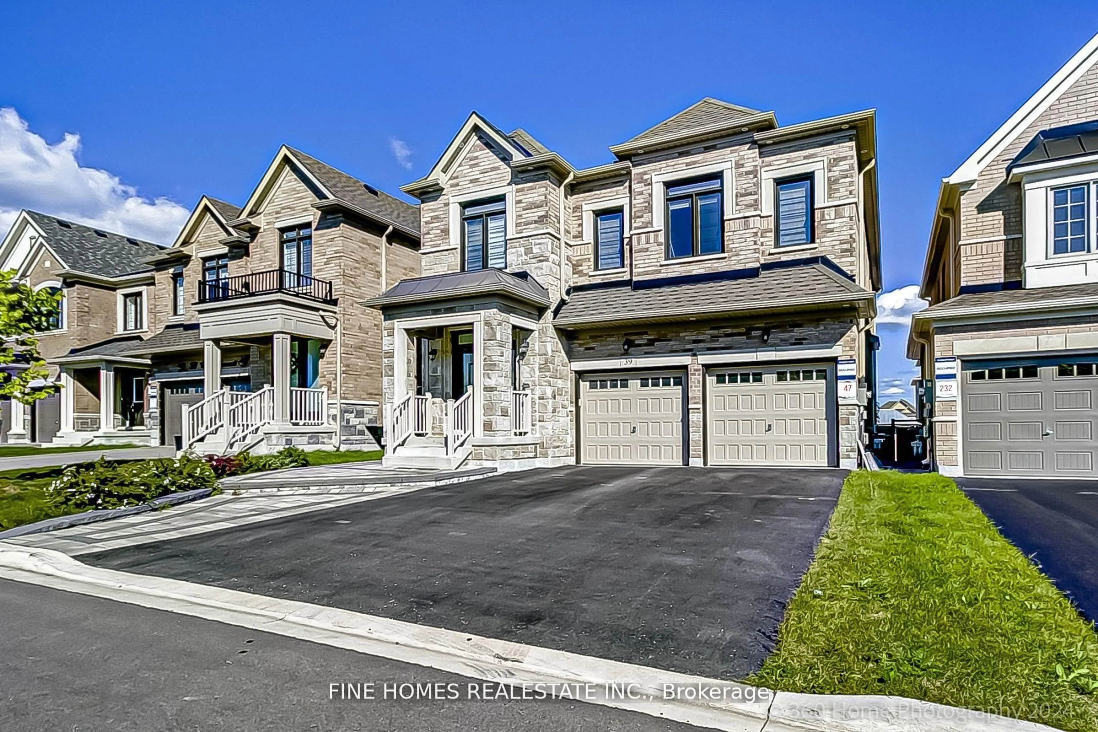 Home with brick exterior material, street for 39 Tesla Cres, East Gwillimbury Ontario L9N 0T3