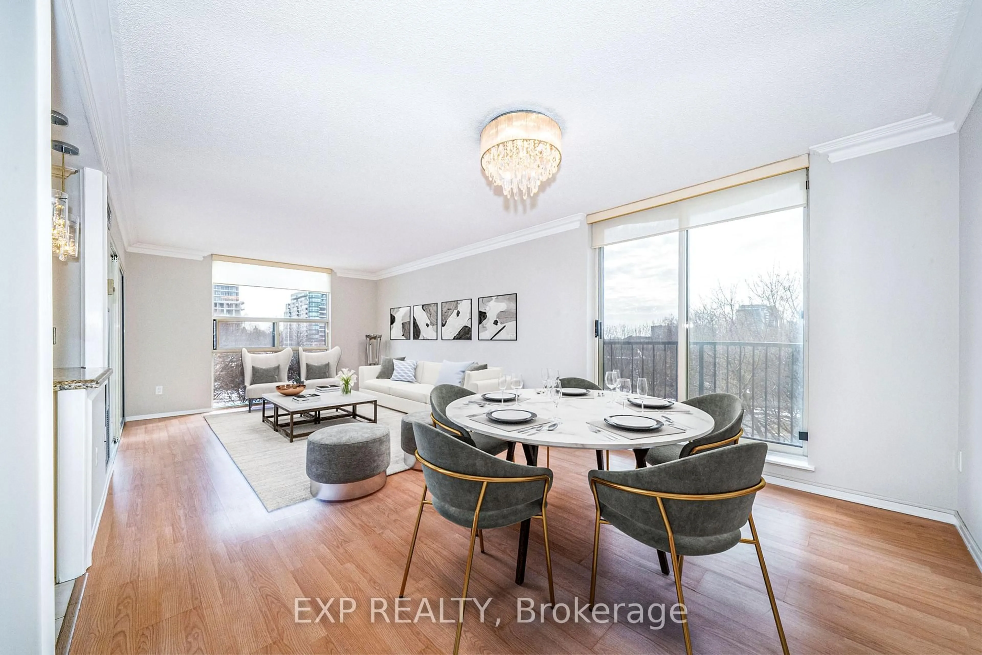 Dining room, wood/laminate floor for 30 Harding Blvd #404, Richmond Hill Ontario L4C 9M3