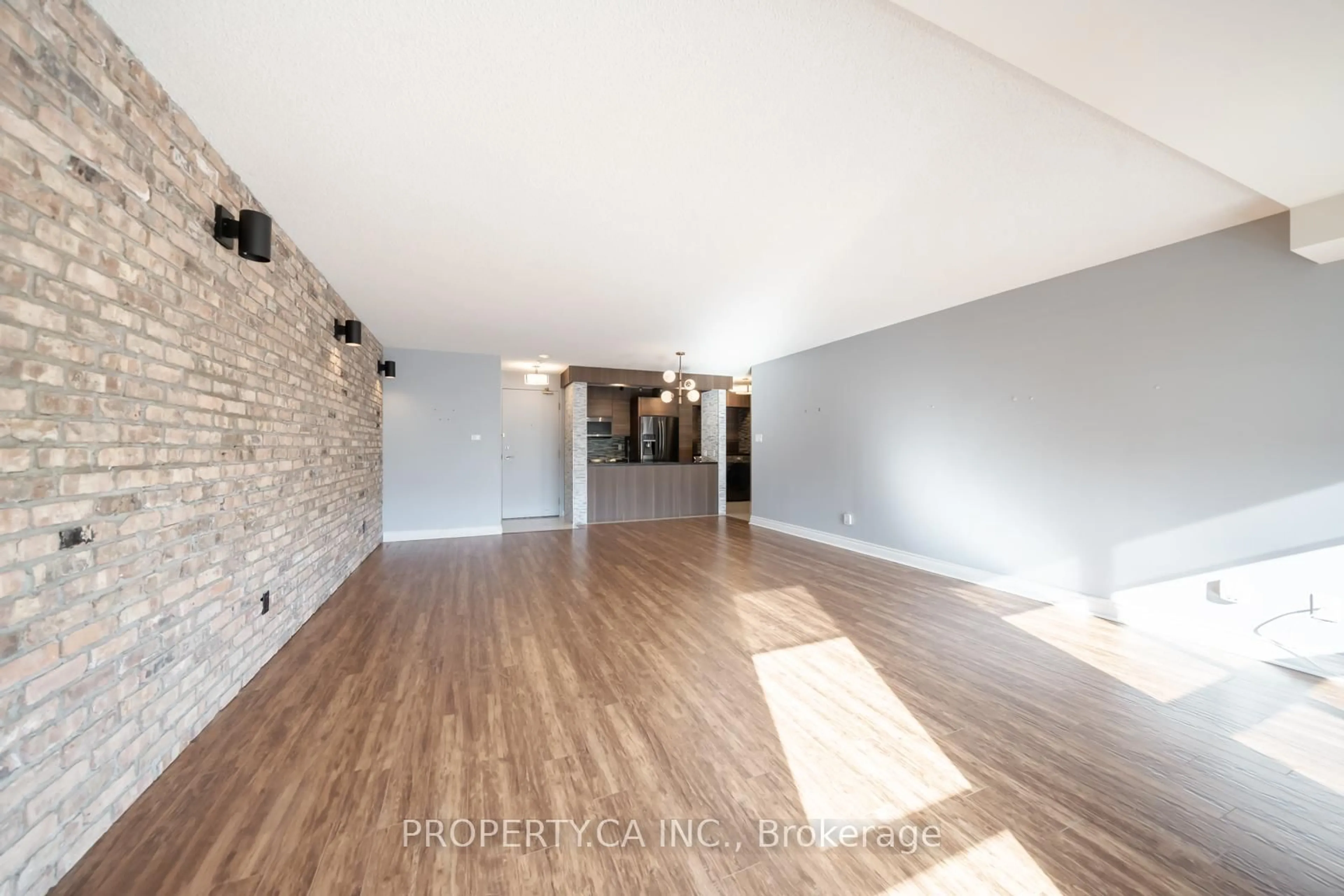 A pic of a room for 399 South Park Rd #303, Markham Ontario L3T 0B8