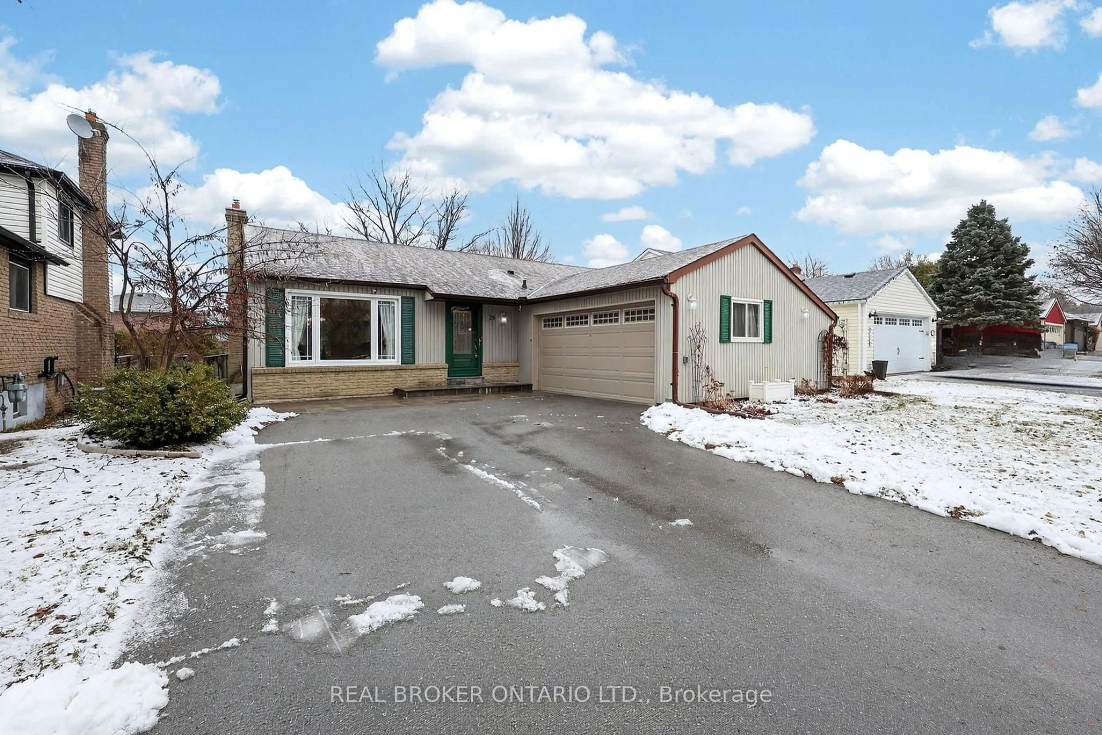 Unknown for 29 Red Mills Dr, East Gwillimbury Ontario L9N 1B5