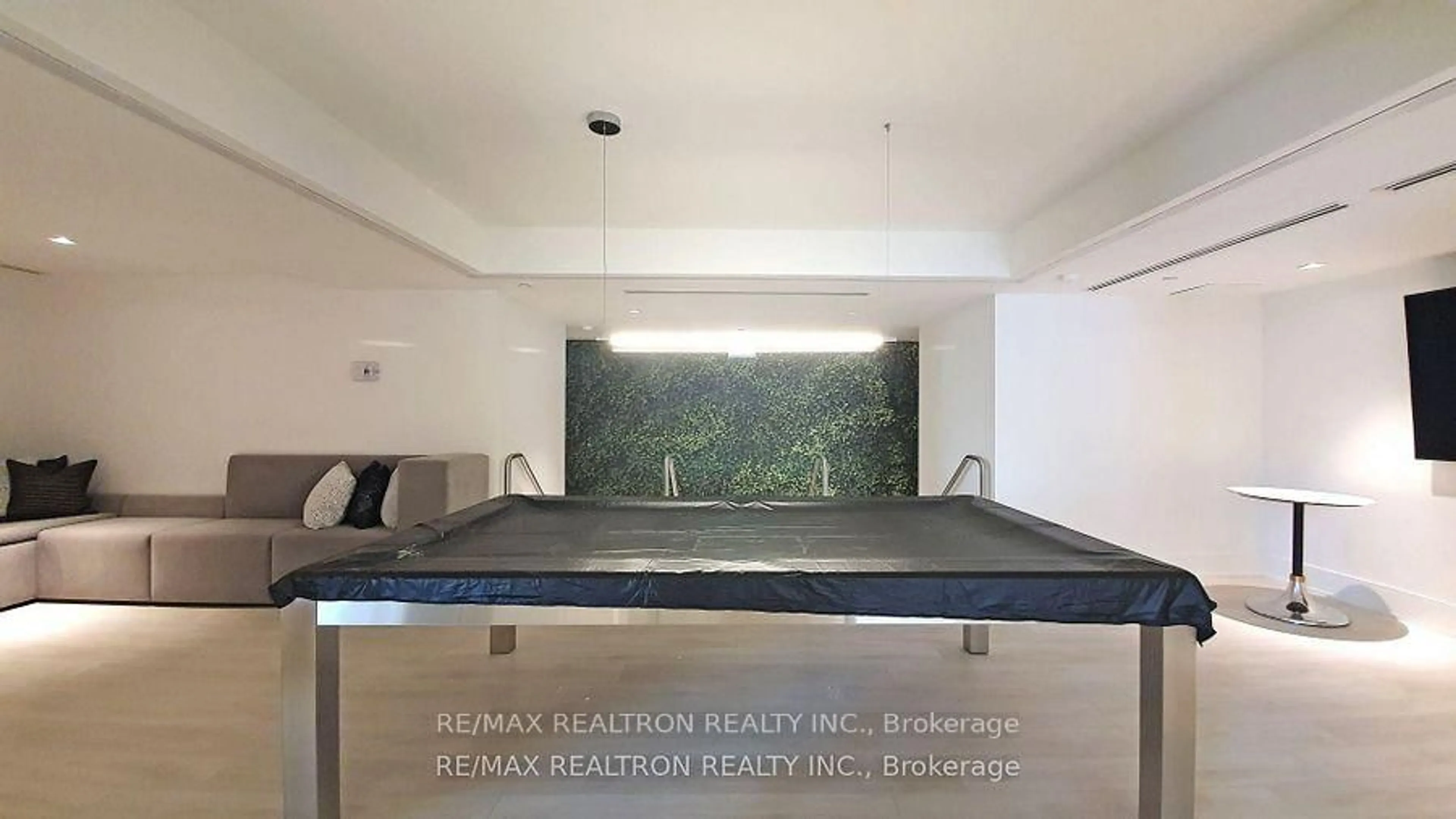 Lobby for 2916 Highway 7 #3608, Vaughan Ontario L4K 0K6