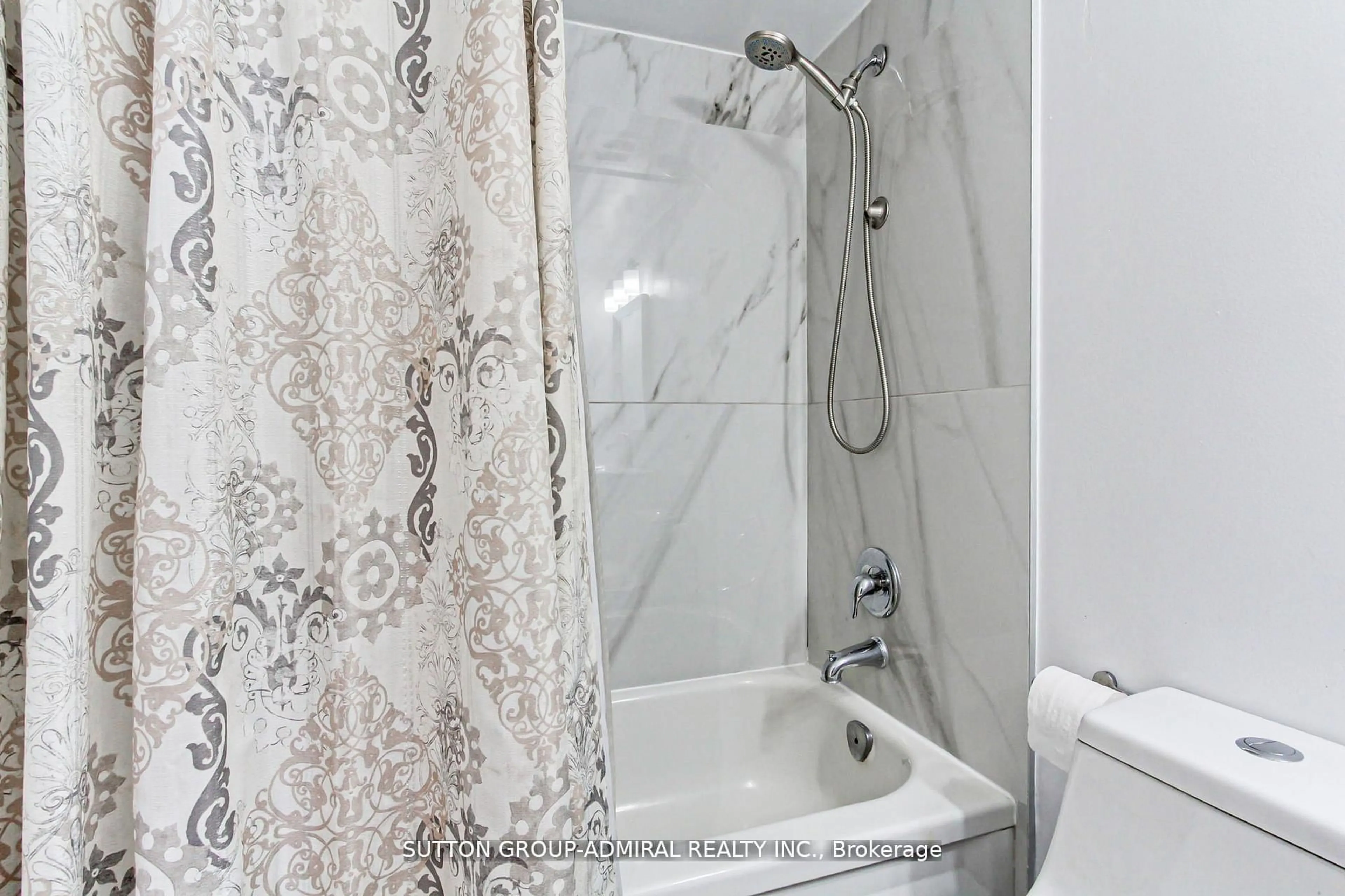 Standard bathroom, ceramic/tile floor for 1 Royal Orchard Blvd #303, Markham Ontario L3T 3C2