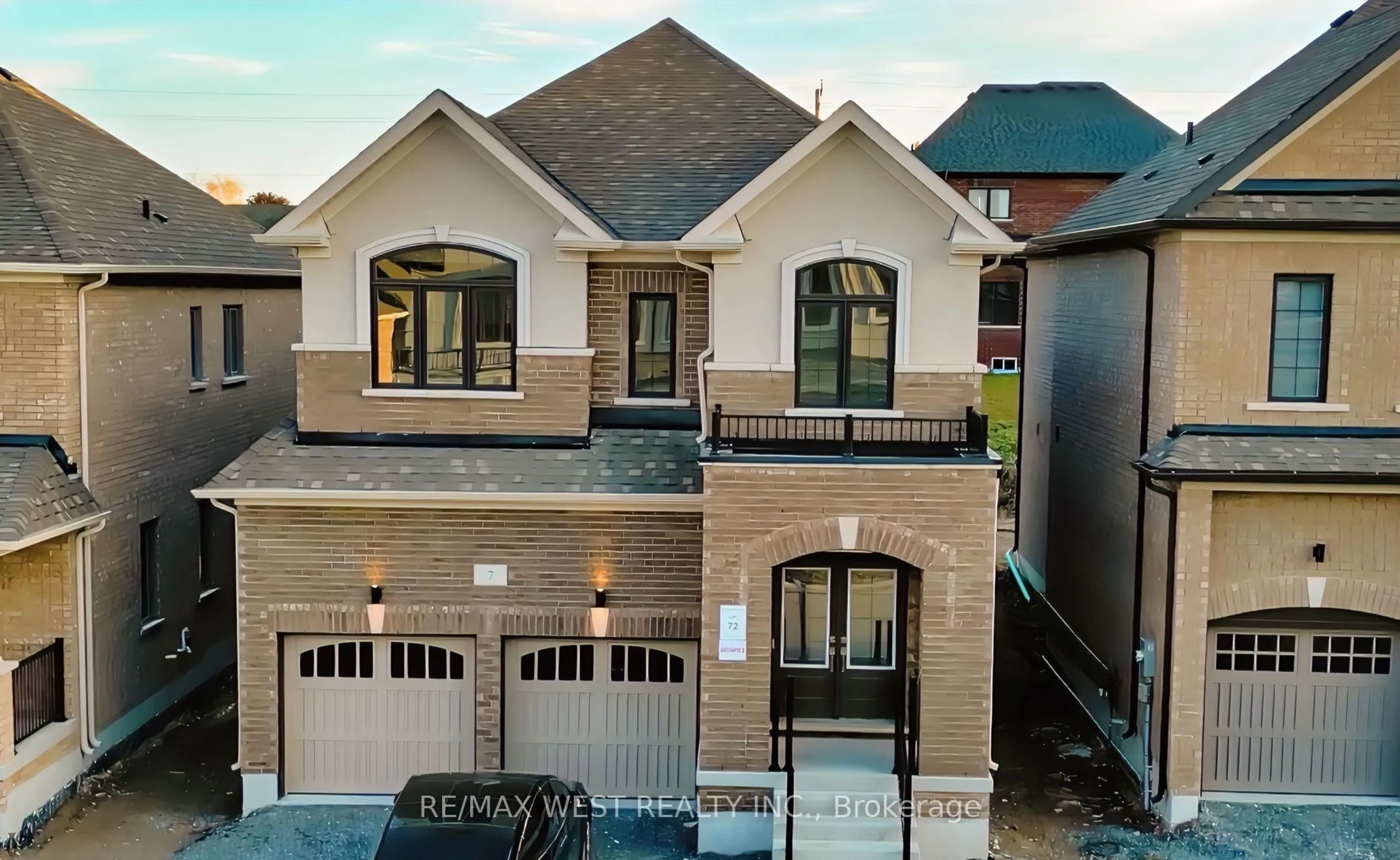 Home with brick exterior material, street for 7 Stennett Dr, Georgina Ontario L4P 0J4