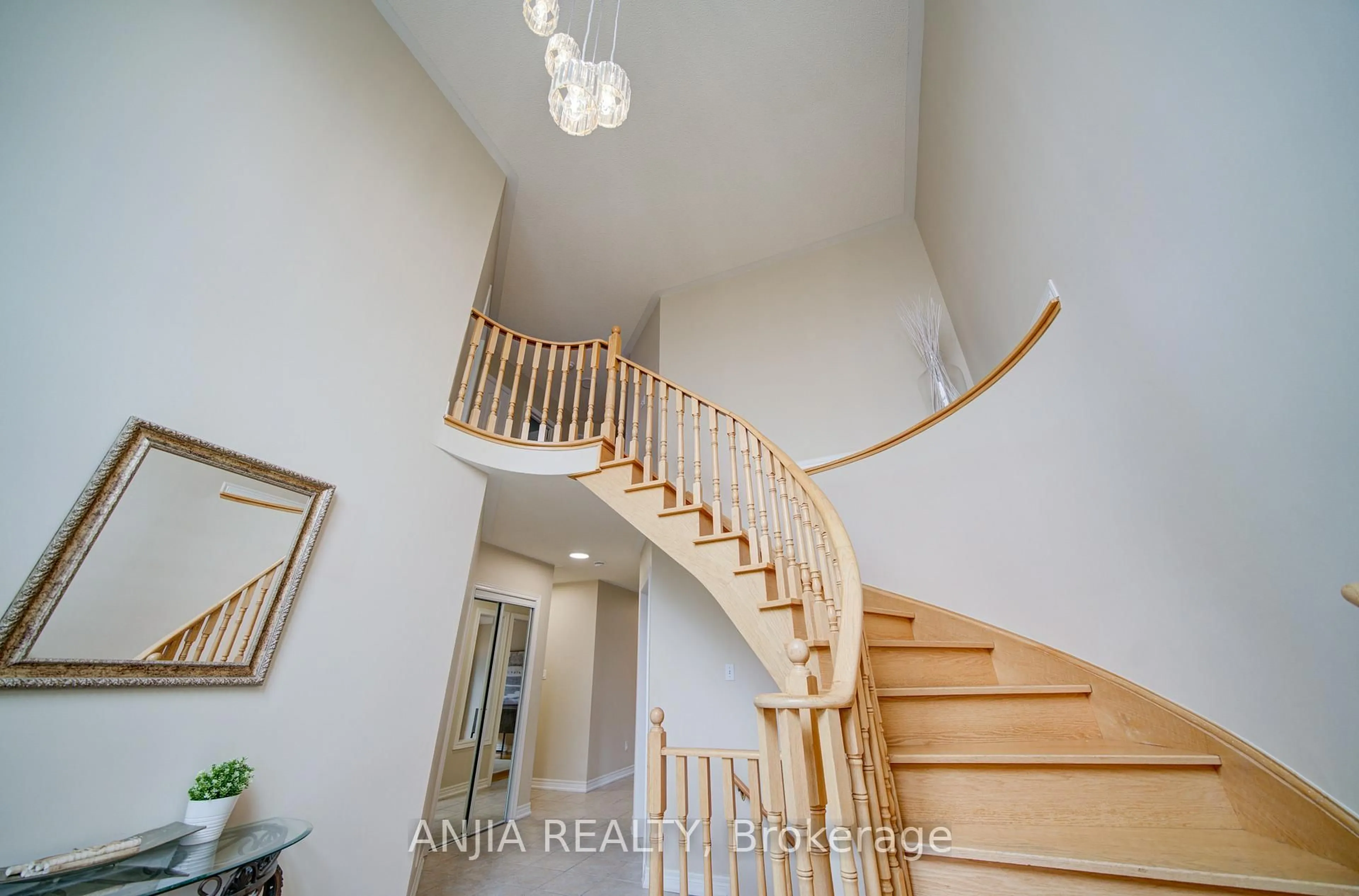 Stairs for 149 Quince Cres, Markham Ontario L3S 3W8