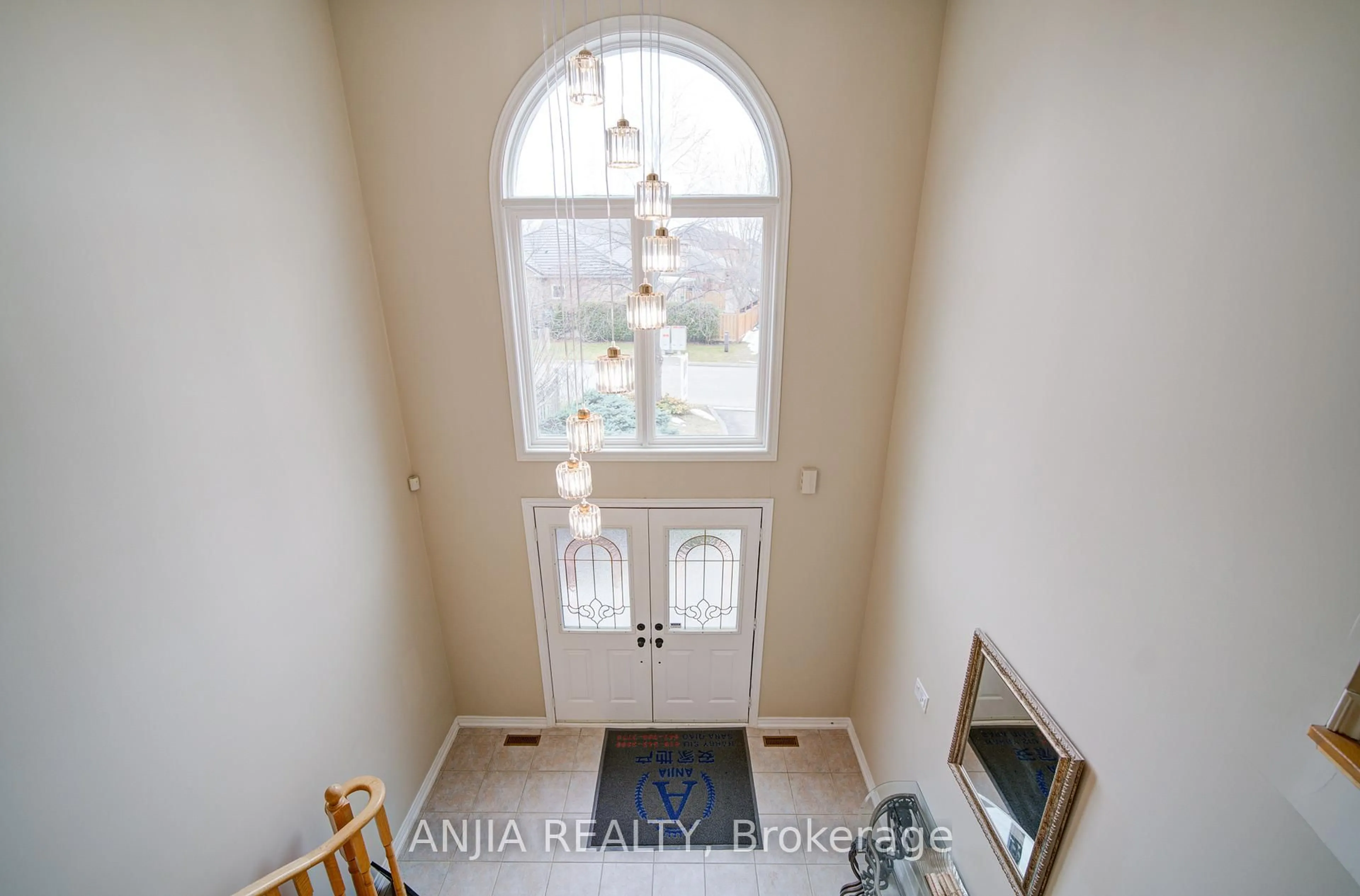Indoor entryway for 149 Quince Cres, Markham Ontario L3S 3W8