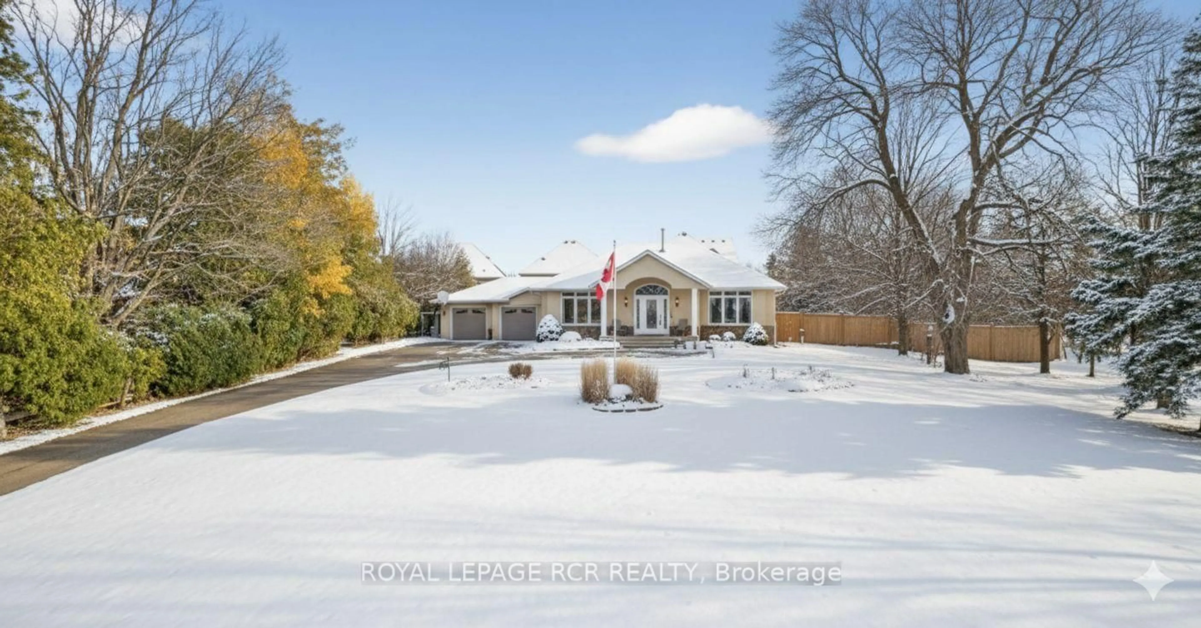 A pic from outside/outdoor area/front of a property/back of a property/a pic from drone, water/lake/river/ocean view for 181 Queen St, New Tecumseth Ontario L0G 1W0