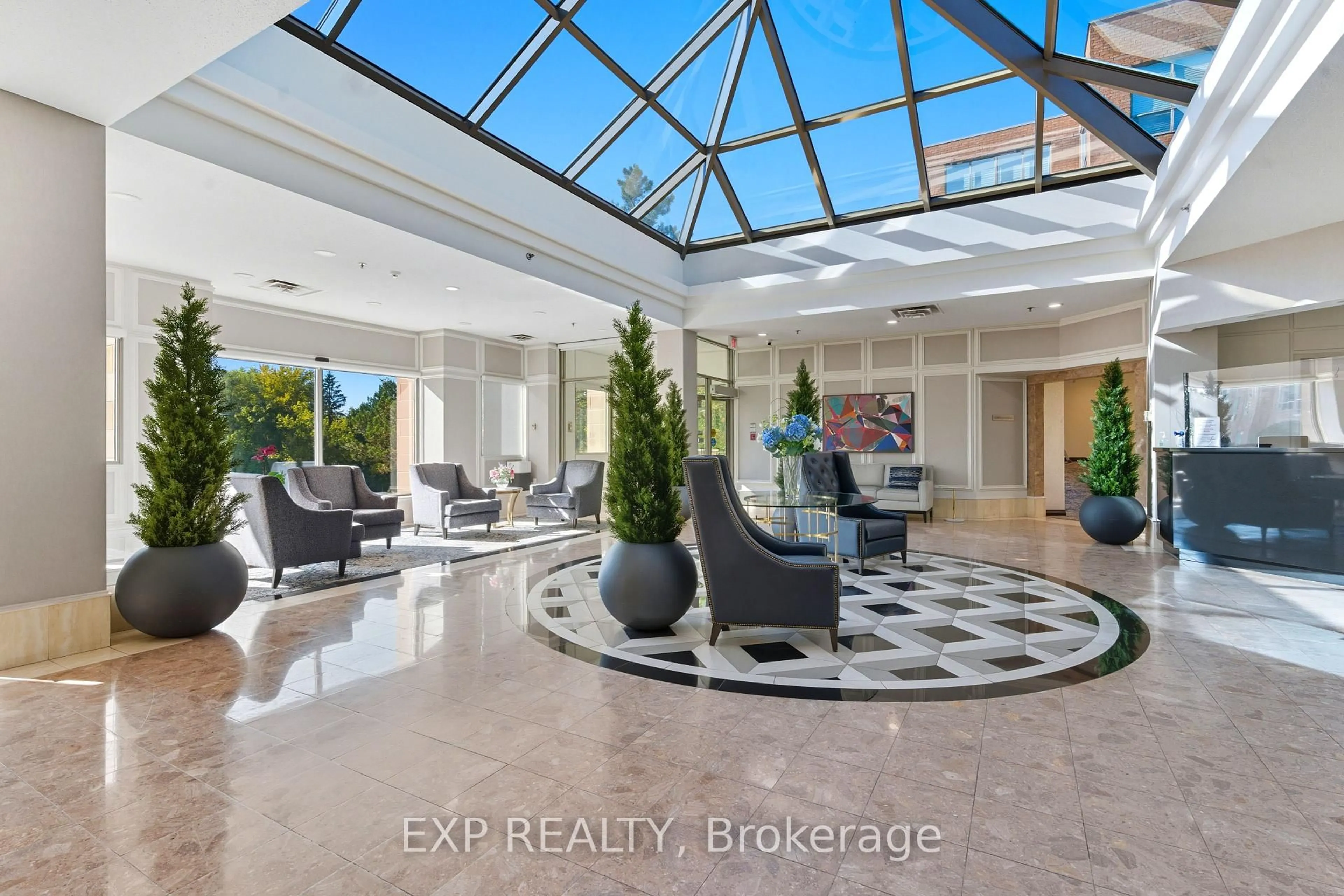 Lobby for 14924 Yonge St #111, Aurora Ontario L4G 6H7