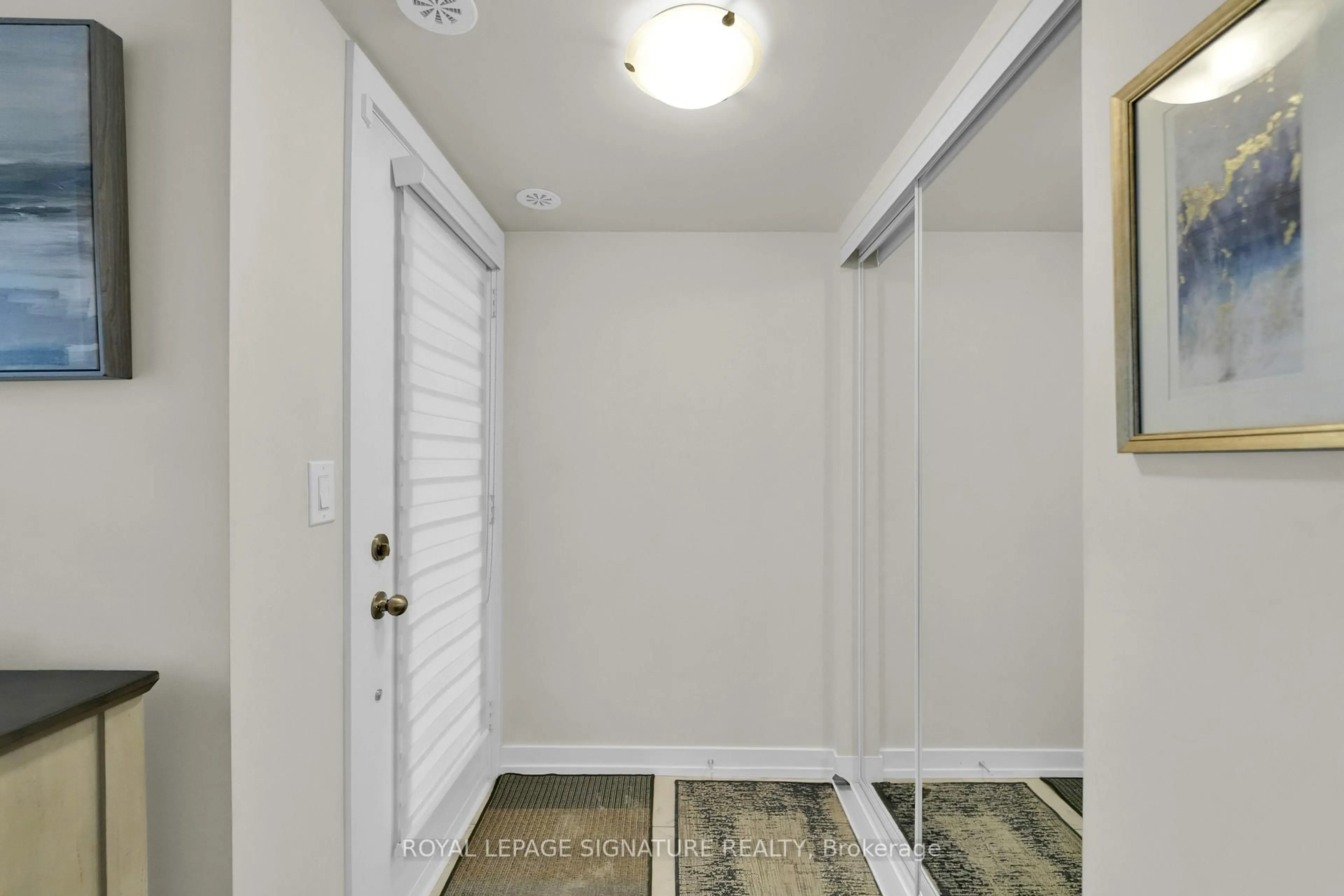 Indoor entryway for 1 Gable Hurst Way #2613, Markham Ontario L6B 1N5