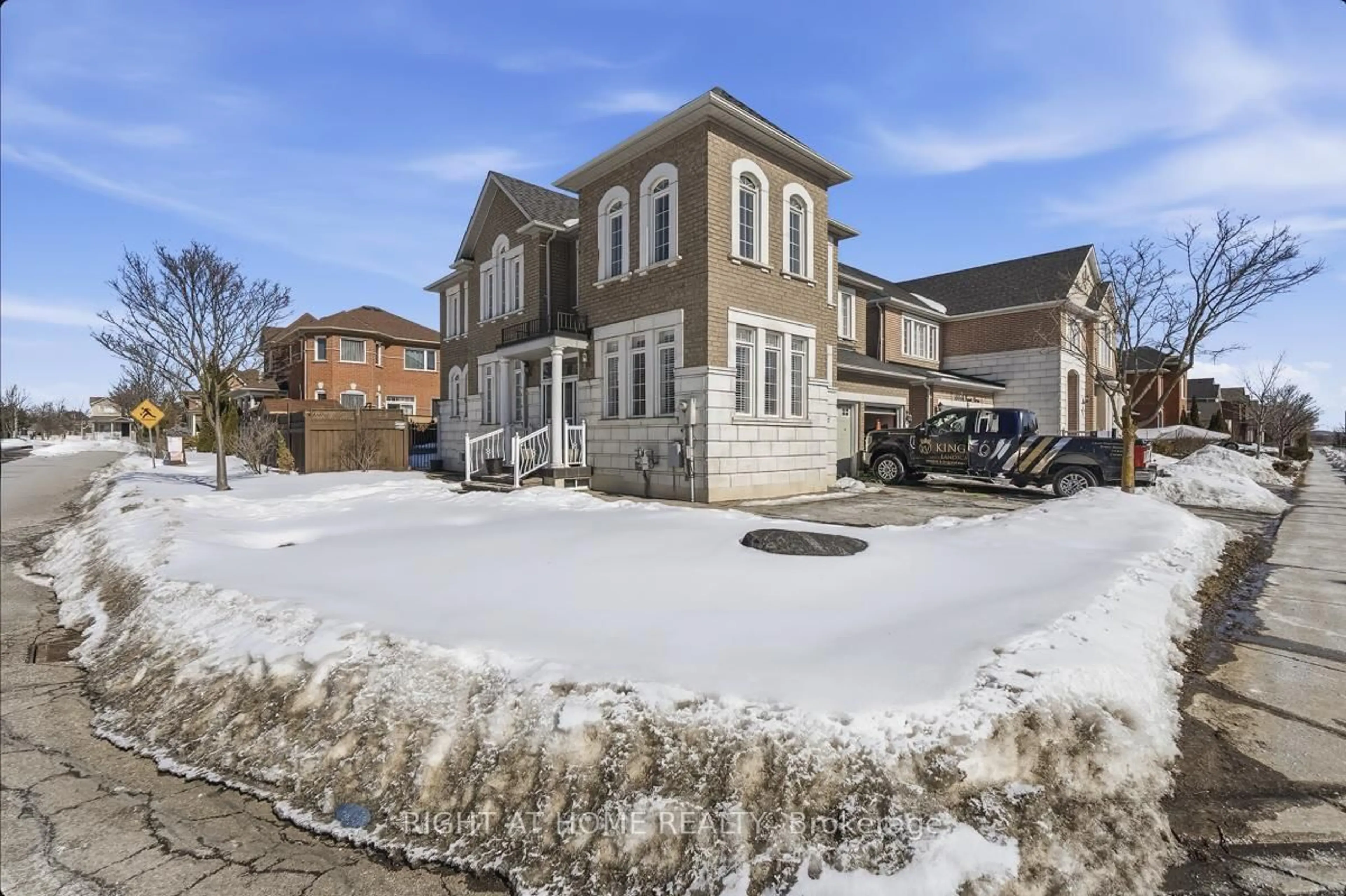 A pic from outside/outdoor area/front of a property/back of a property/a pic from drone, street for 108 Saint Francis Ave, Vaughan Ontario L4H 2B8