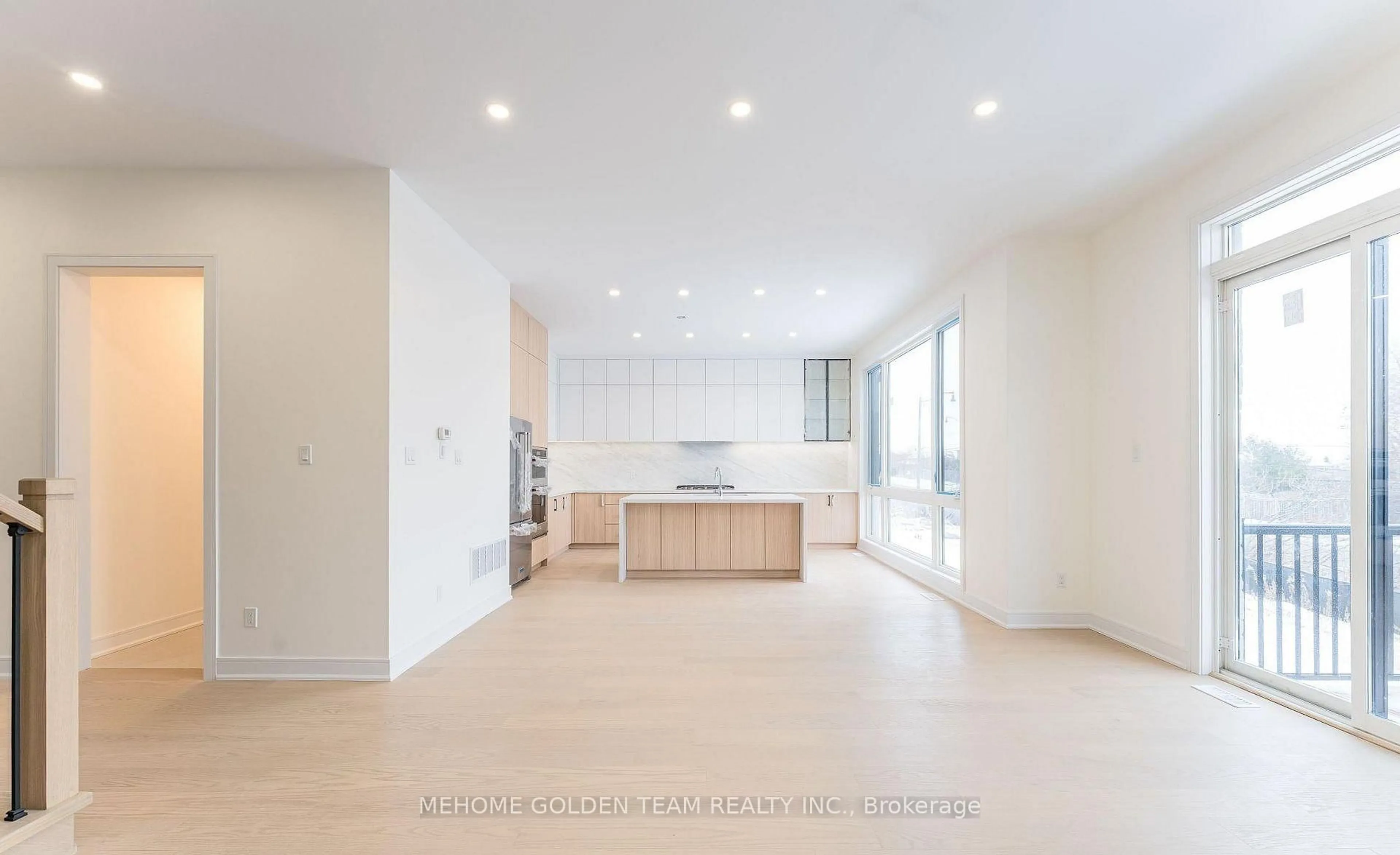 Open concept kitchen, unknown for 85 Post Oak Dr, Richmond Hill Ontario L4E 4G9