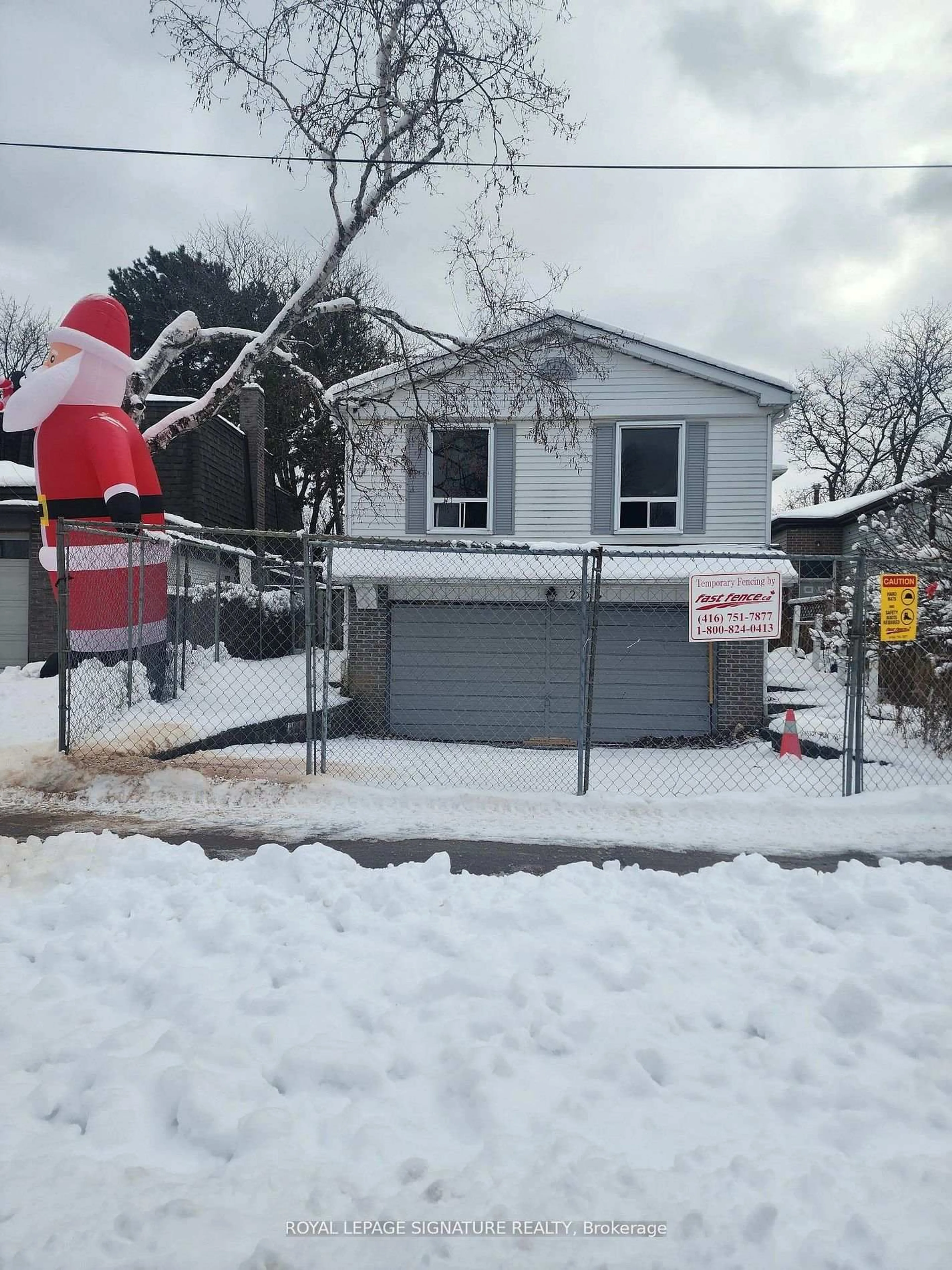 Unknown for 29 Lillooet Cres, Richmond Hill Ontario L4C 5A6