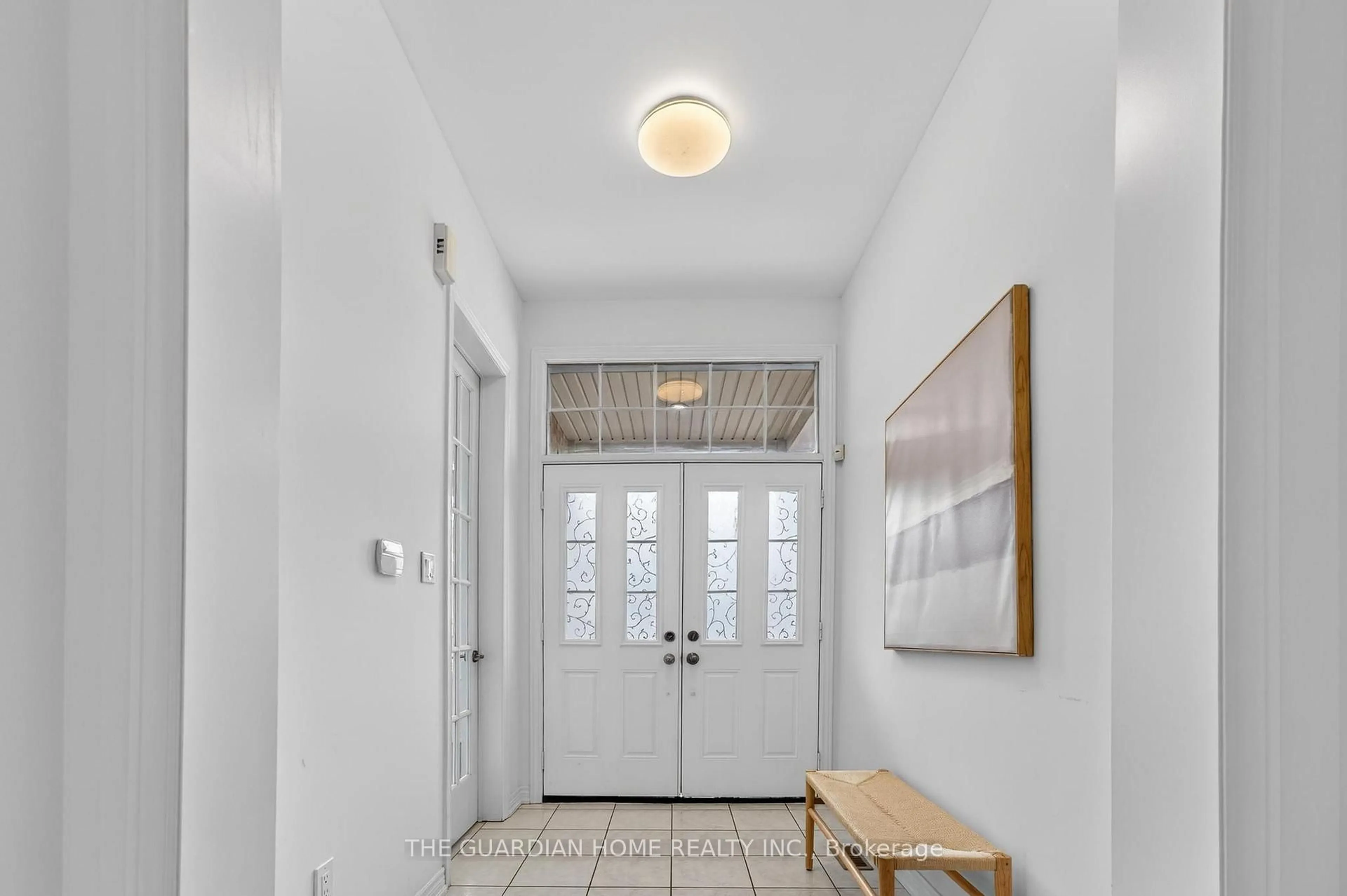 Indoor entryway for 28 Brightside Ave, Richmond Hill Ontario L4E 0P6