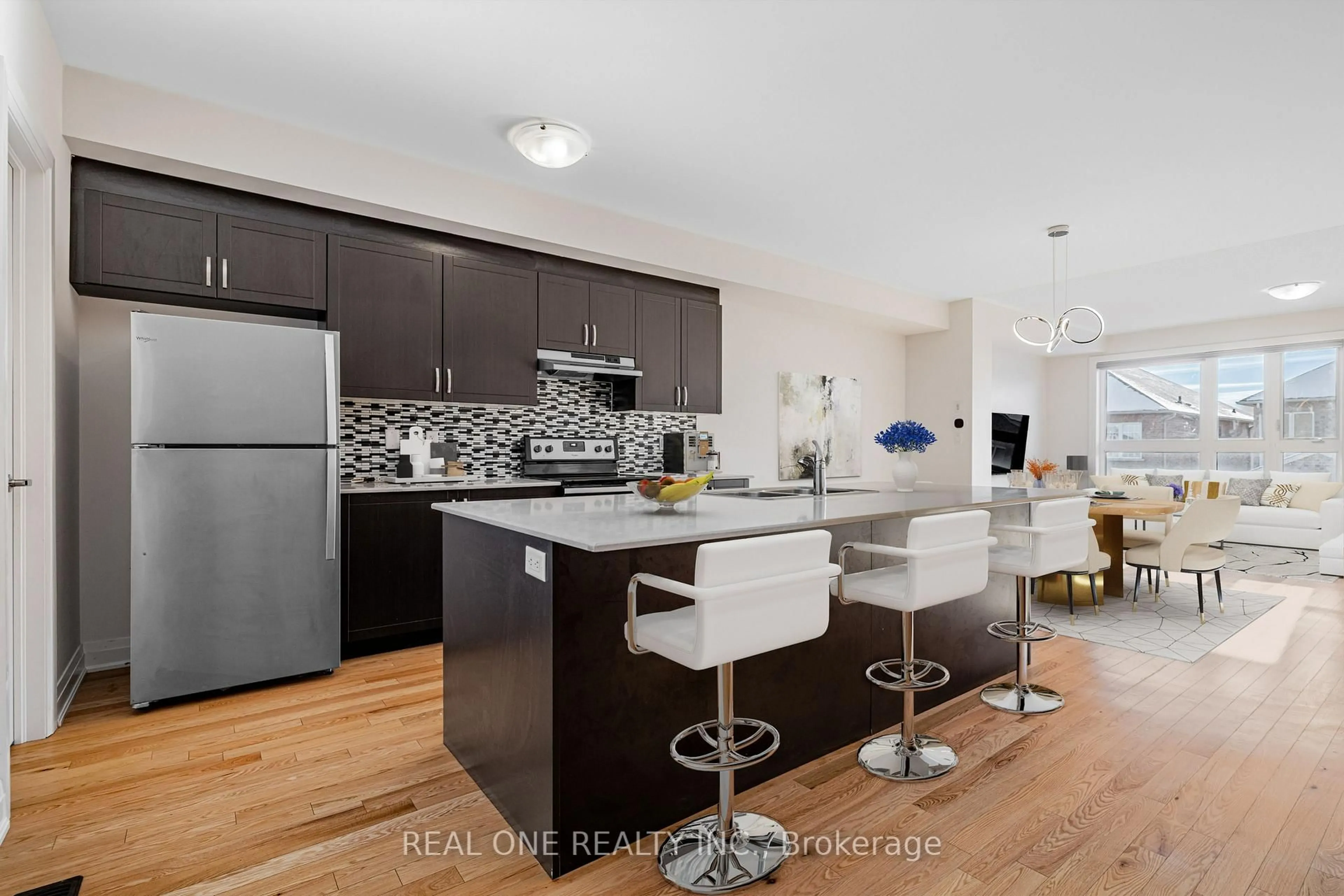 Open concept kitchen, unknown for 5 Gridiron Gate, Vaughan Ontario L4H 4W8
