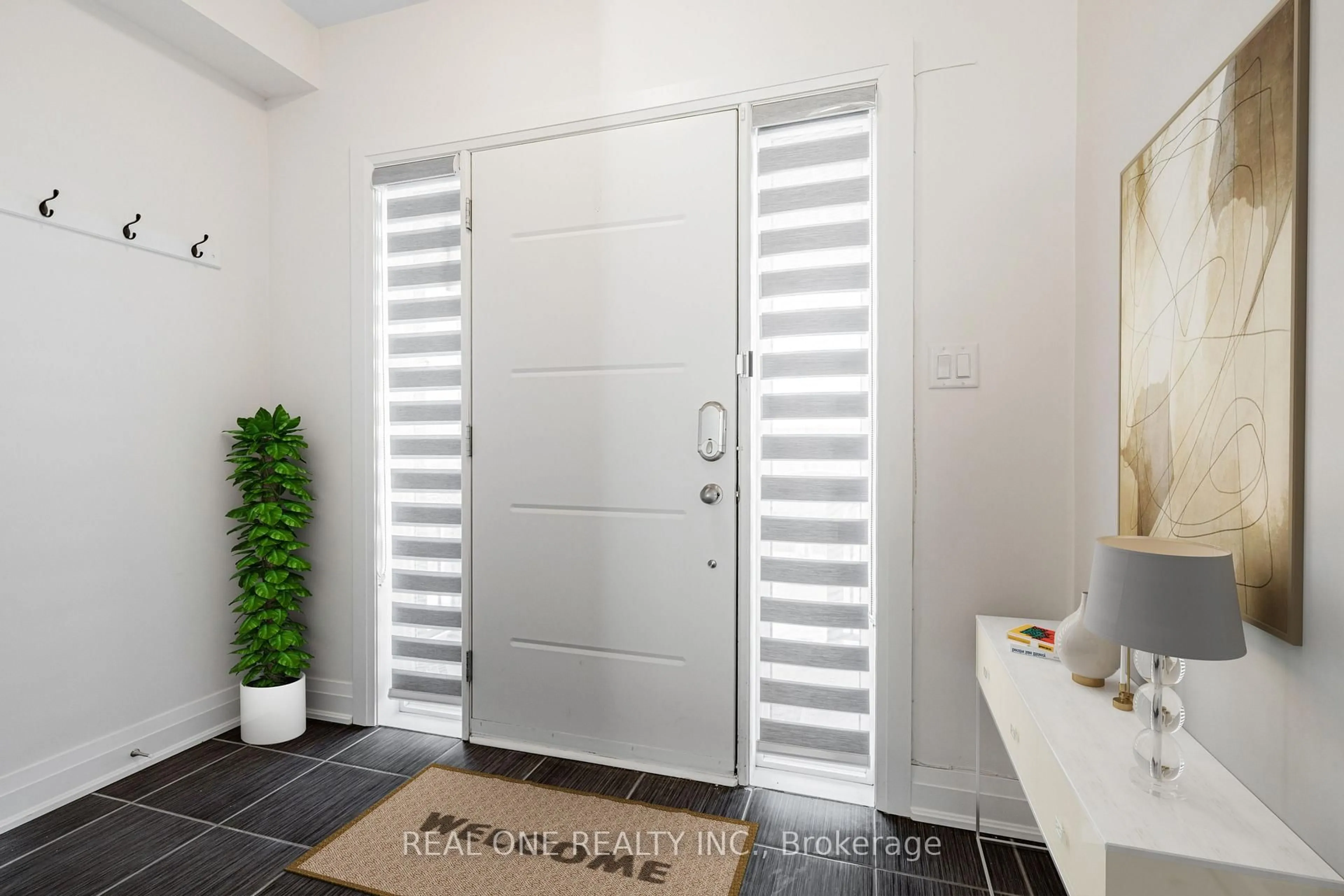 Indoor entryway for 5 Gridiron Gate, Vaughan Ontario L4H 4W8