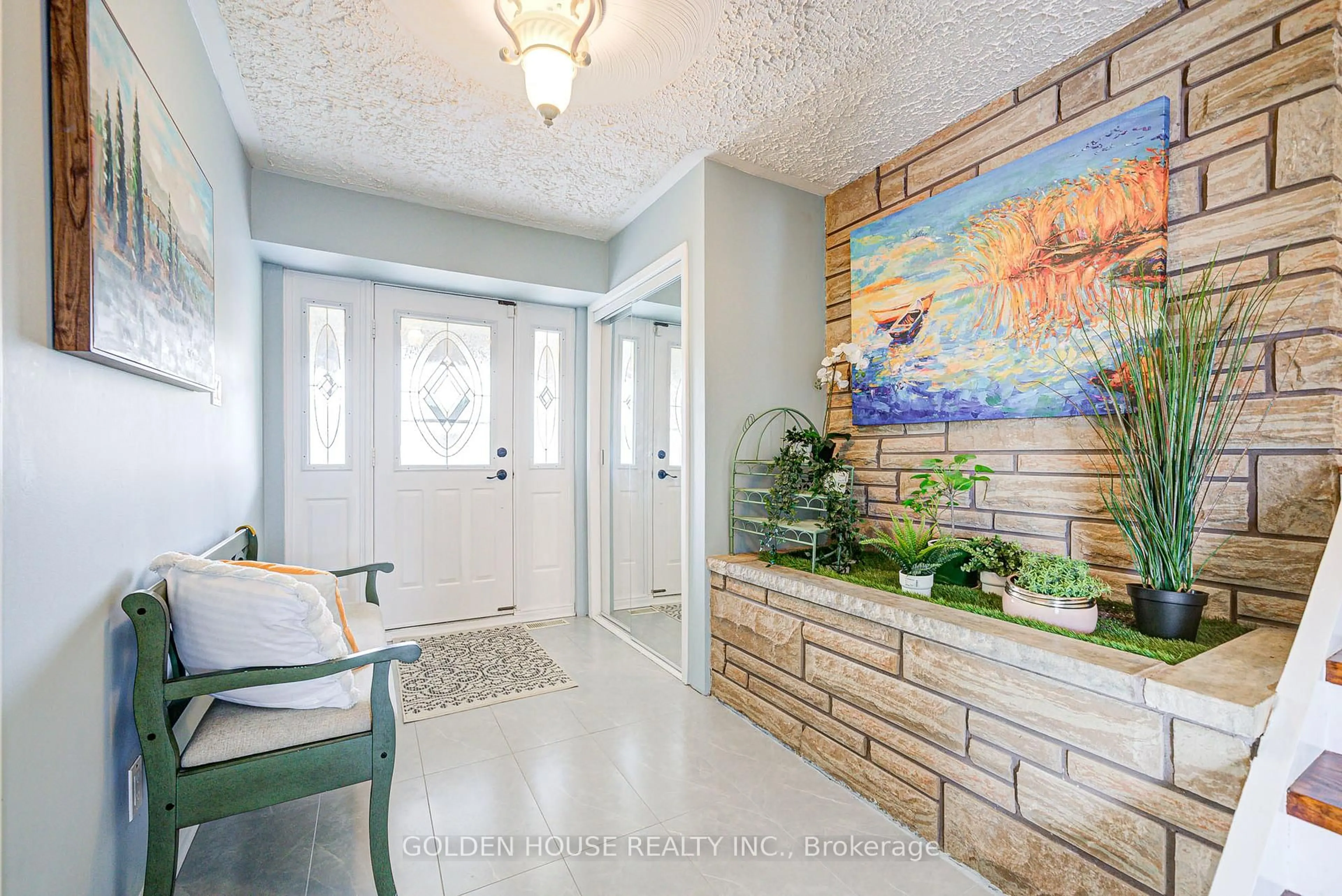 Unknown for 53 West Park Hts, Georgina Ontario L4P 3T9