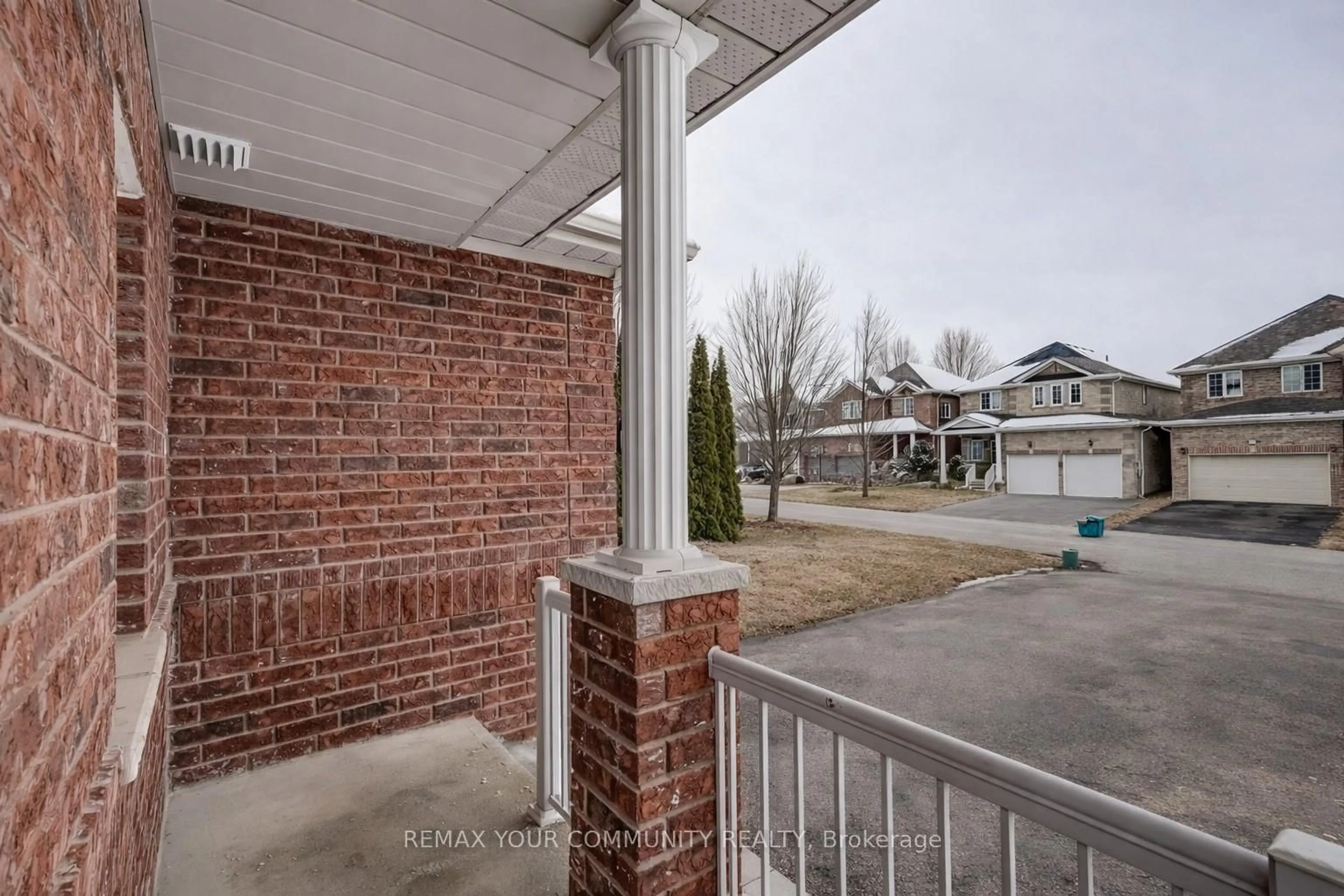 Unknown for 2 Laurelbank Cres, Georgina Ontario L4P 4H6