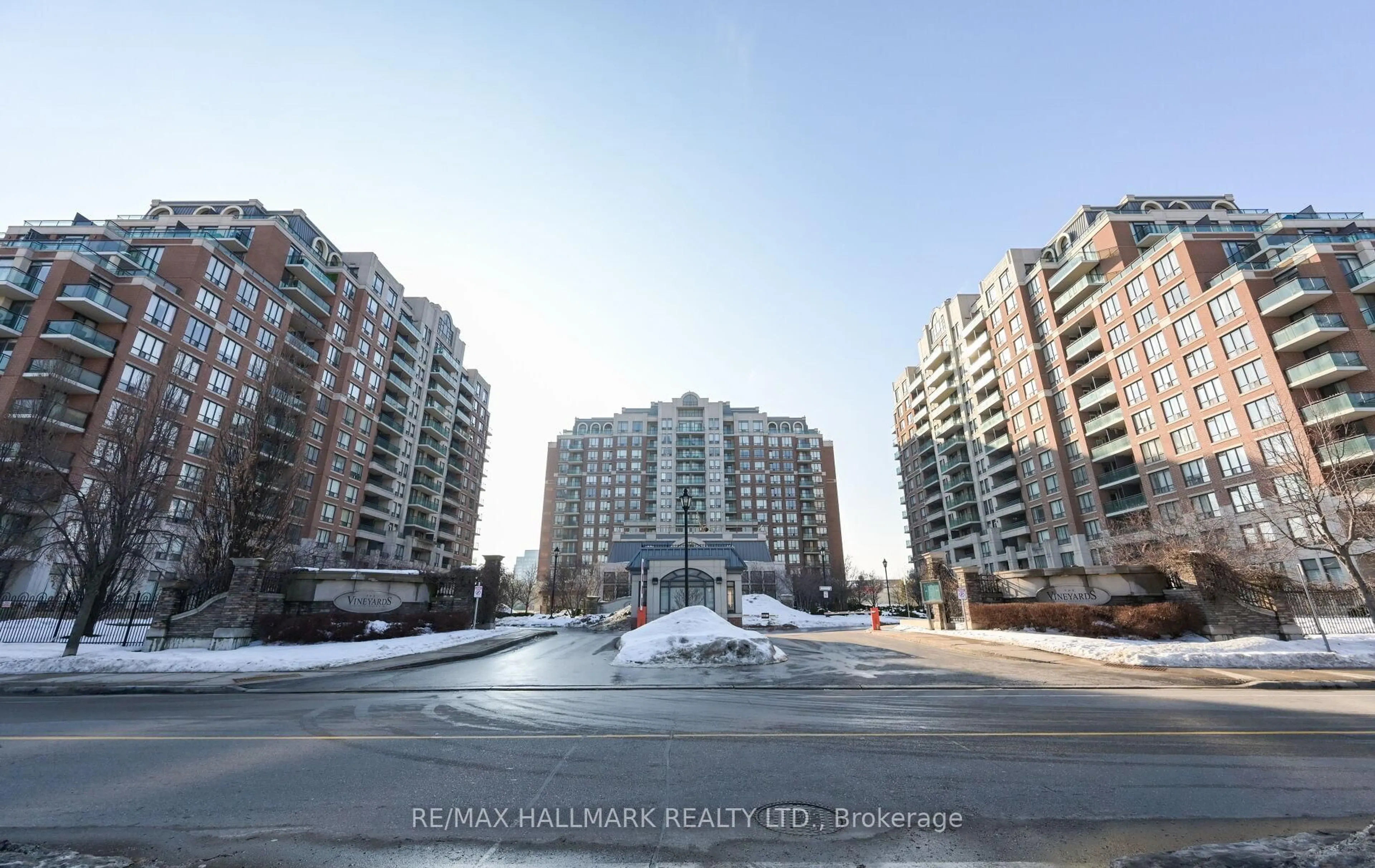 Blurry image for 350 Red Maple Rd #1016, Richmond Hill Ontario L4C 6P5