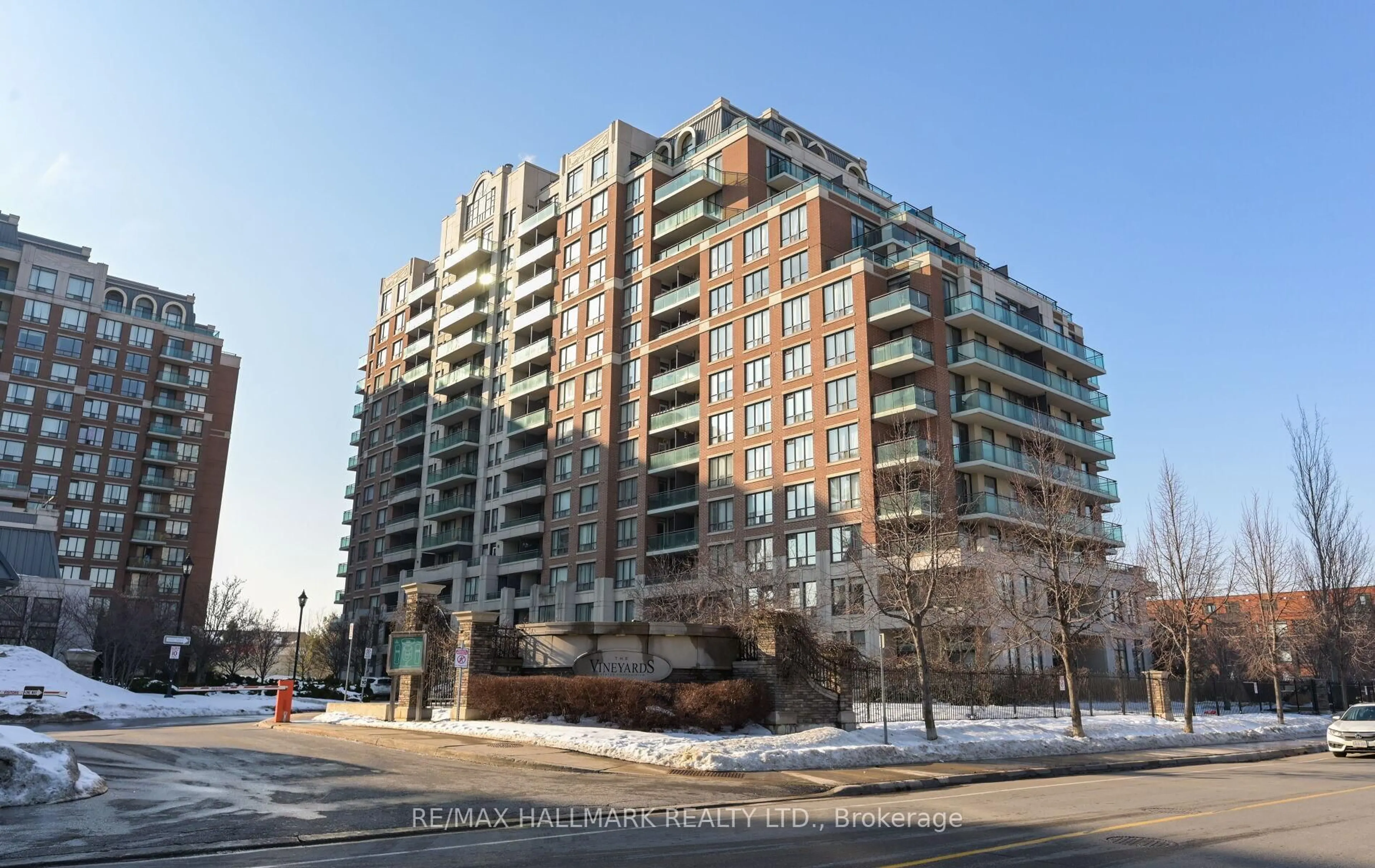 Blurry image for 350 Red Maple Rd #1016, Richmond Hill Ontario L4C 6P5
