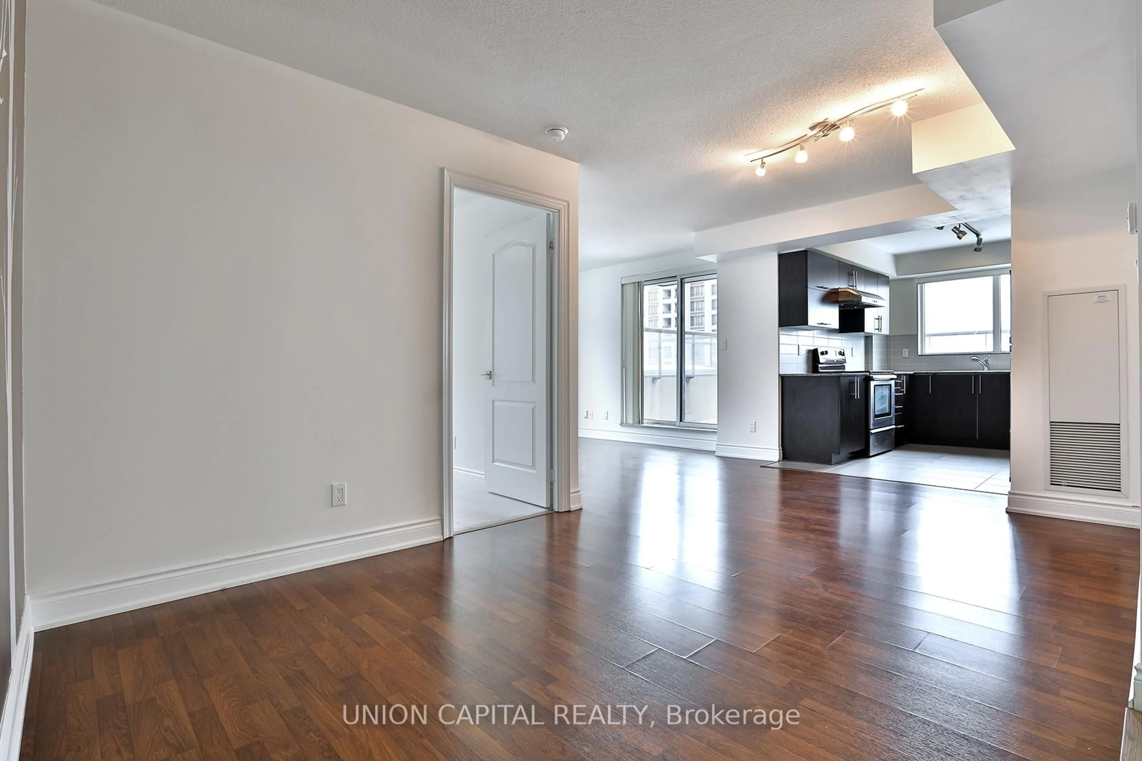 Unknown for 60 South Town Centre Blvd #816, Markham Ontario L3R 7Z9