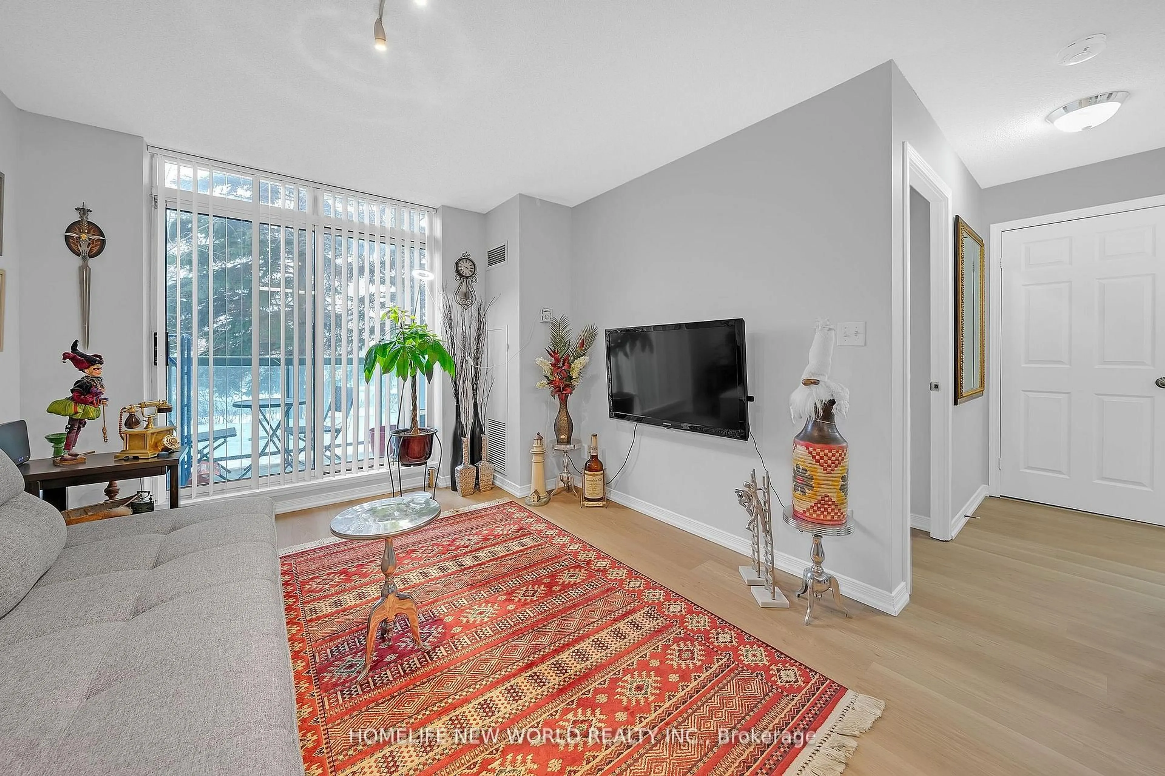 Unknown for 3 Ellesmere St #105, Richmond Hill Ontario L4B 4N2