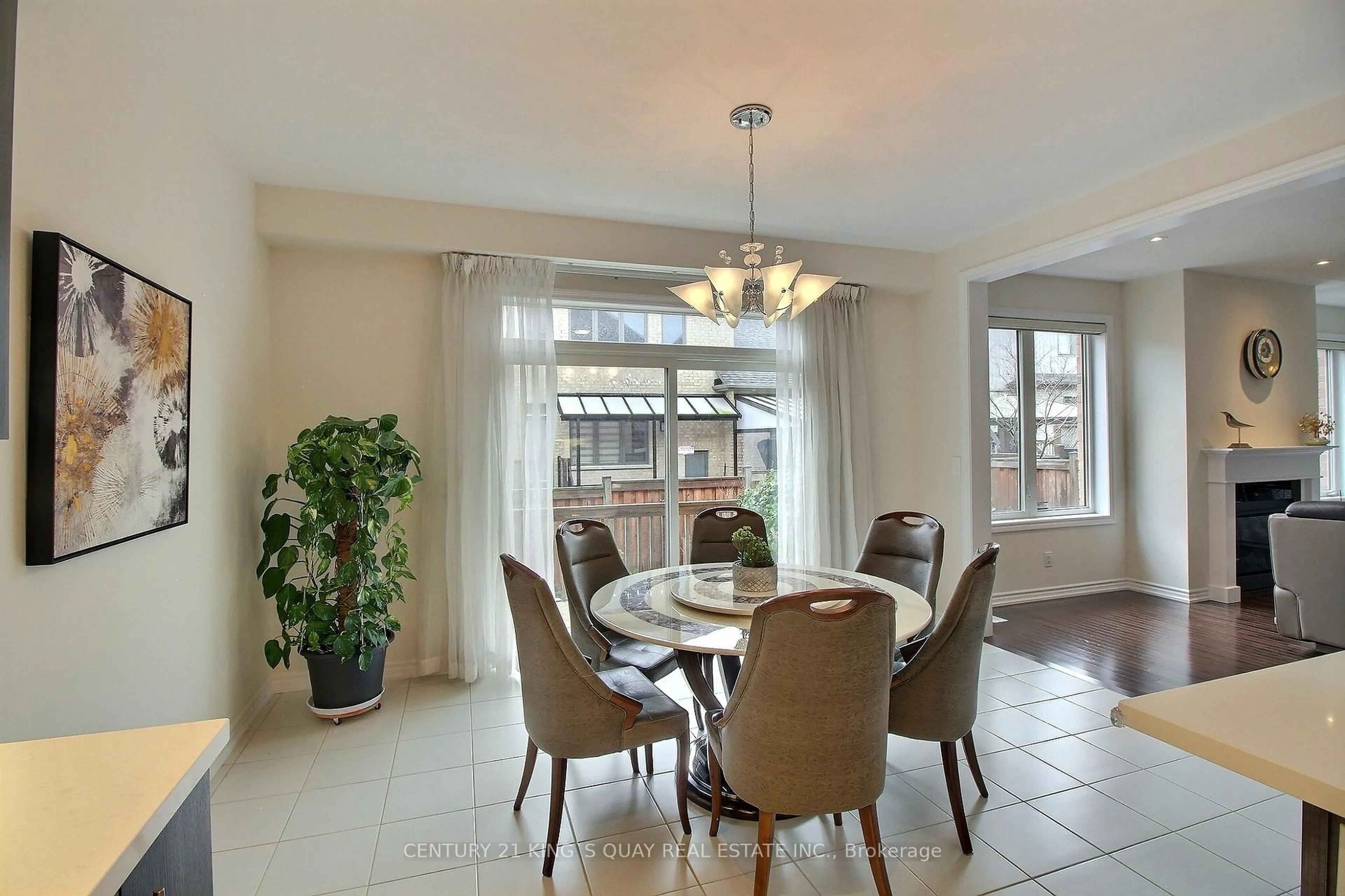Dining room, ceramic/tile floor for 45 Chessington Ave, East Gwillimbury Ontario L9N 0R5