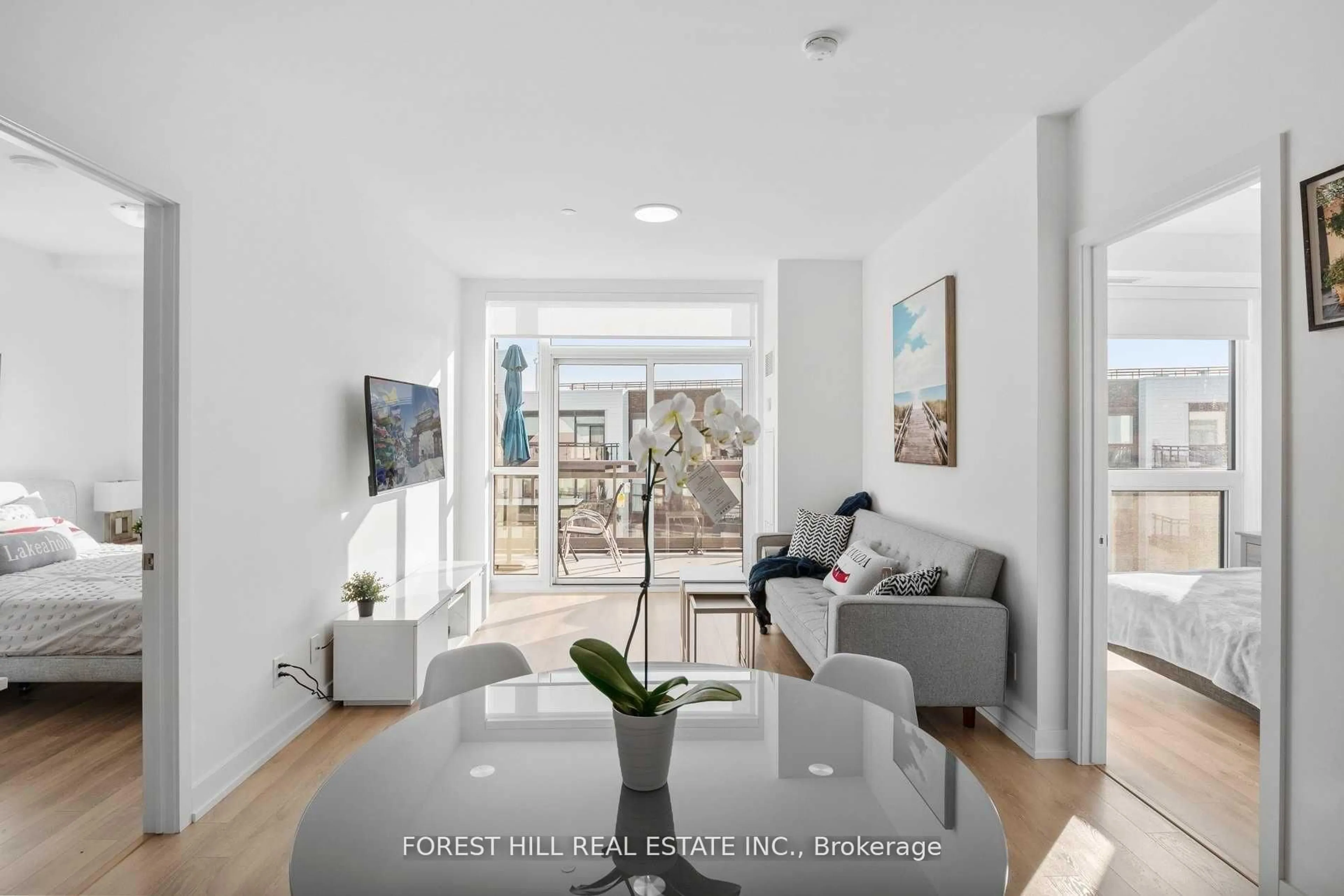 Indoor entryway for 333 Sea Ray Ave #427D, Innisfil Ontario L9S 0L8