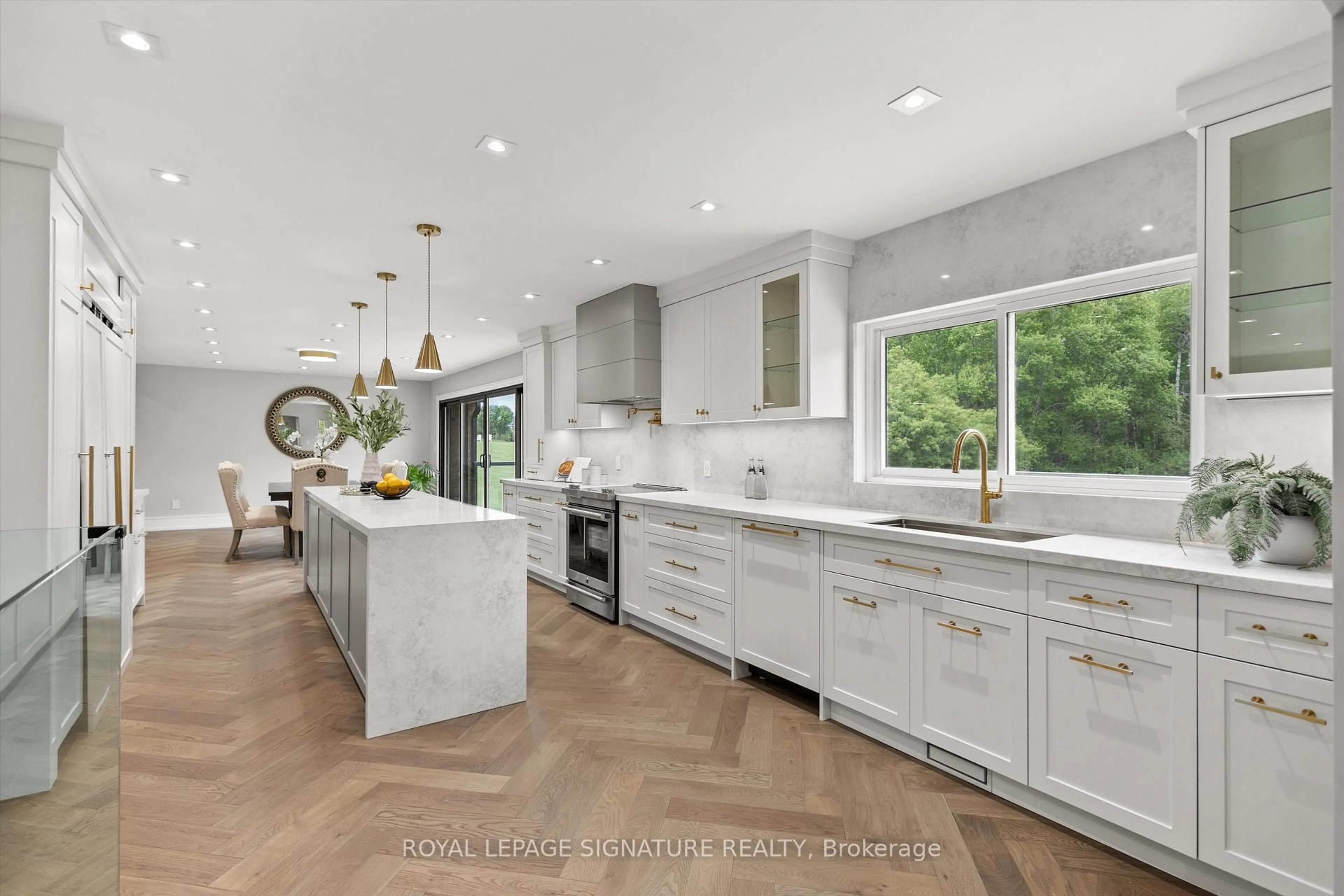 Open concept kitchen, ceramic/tile floor for 16455 11th Concession, King Ontario L0G 1T0