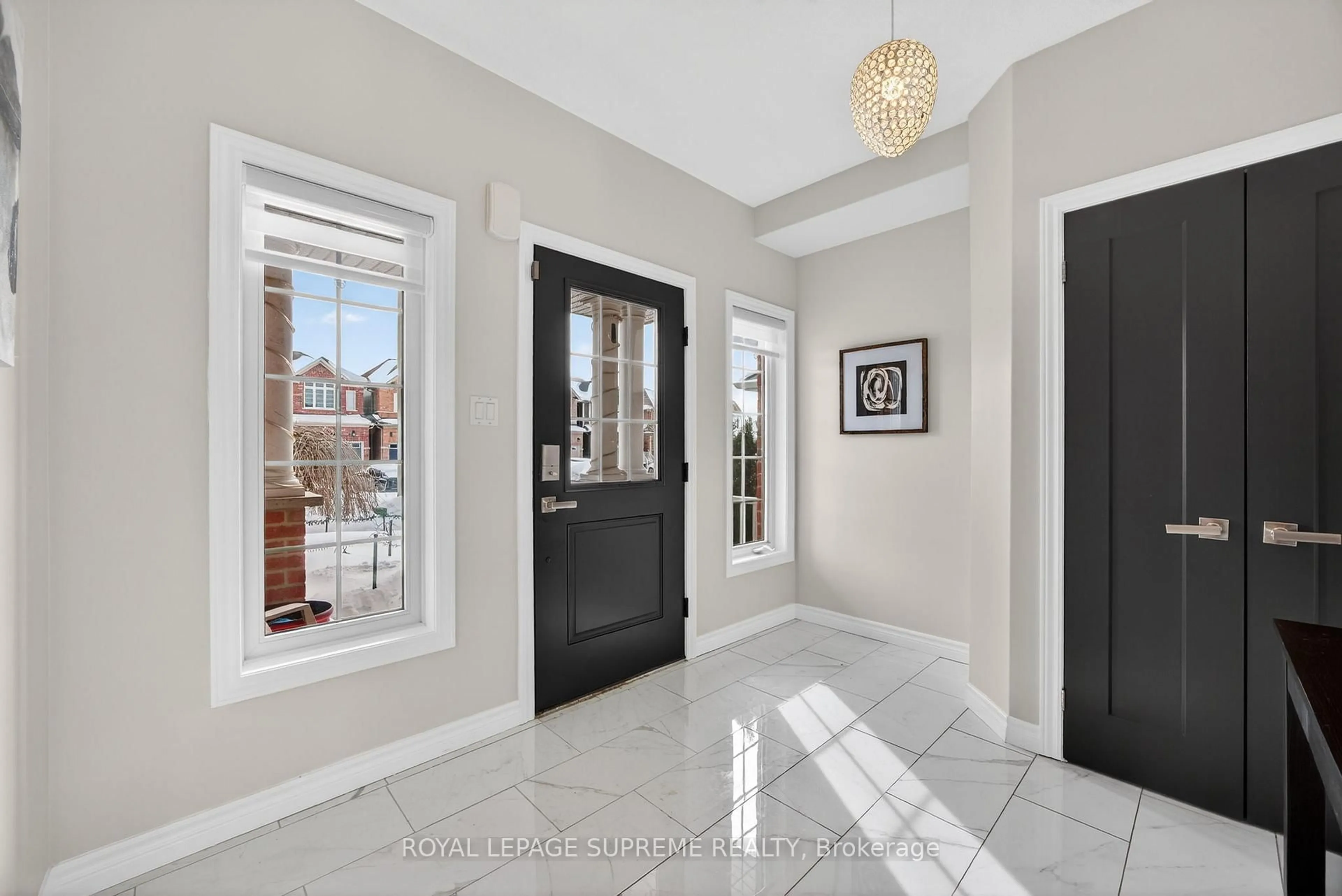 Indoor entryway for 78 Stevenson St, Essa Ontario L3W 0P6