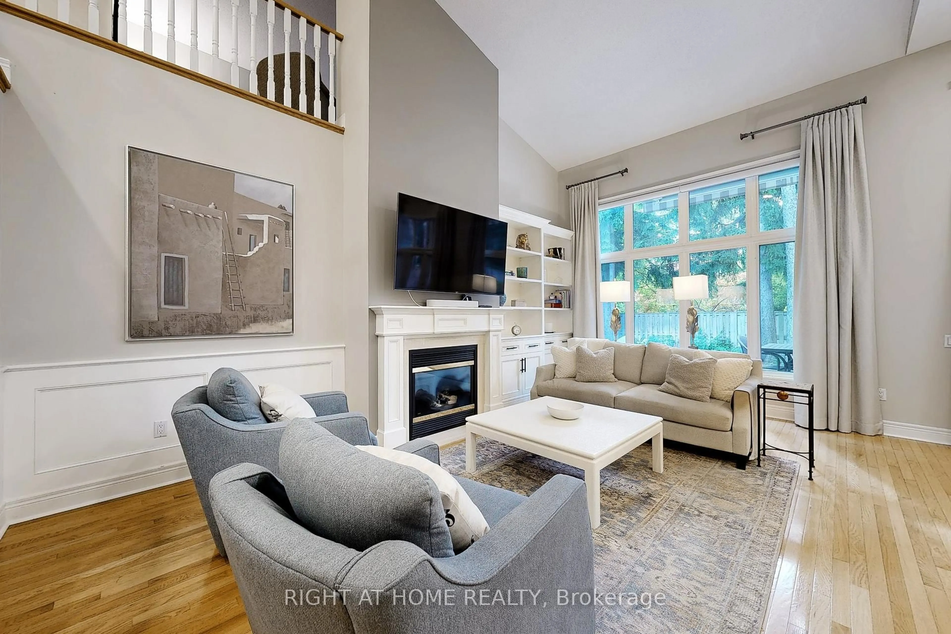 Living room with furniture, unknown for 9 Arlington Way, Markham Ontario L3T 7W9