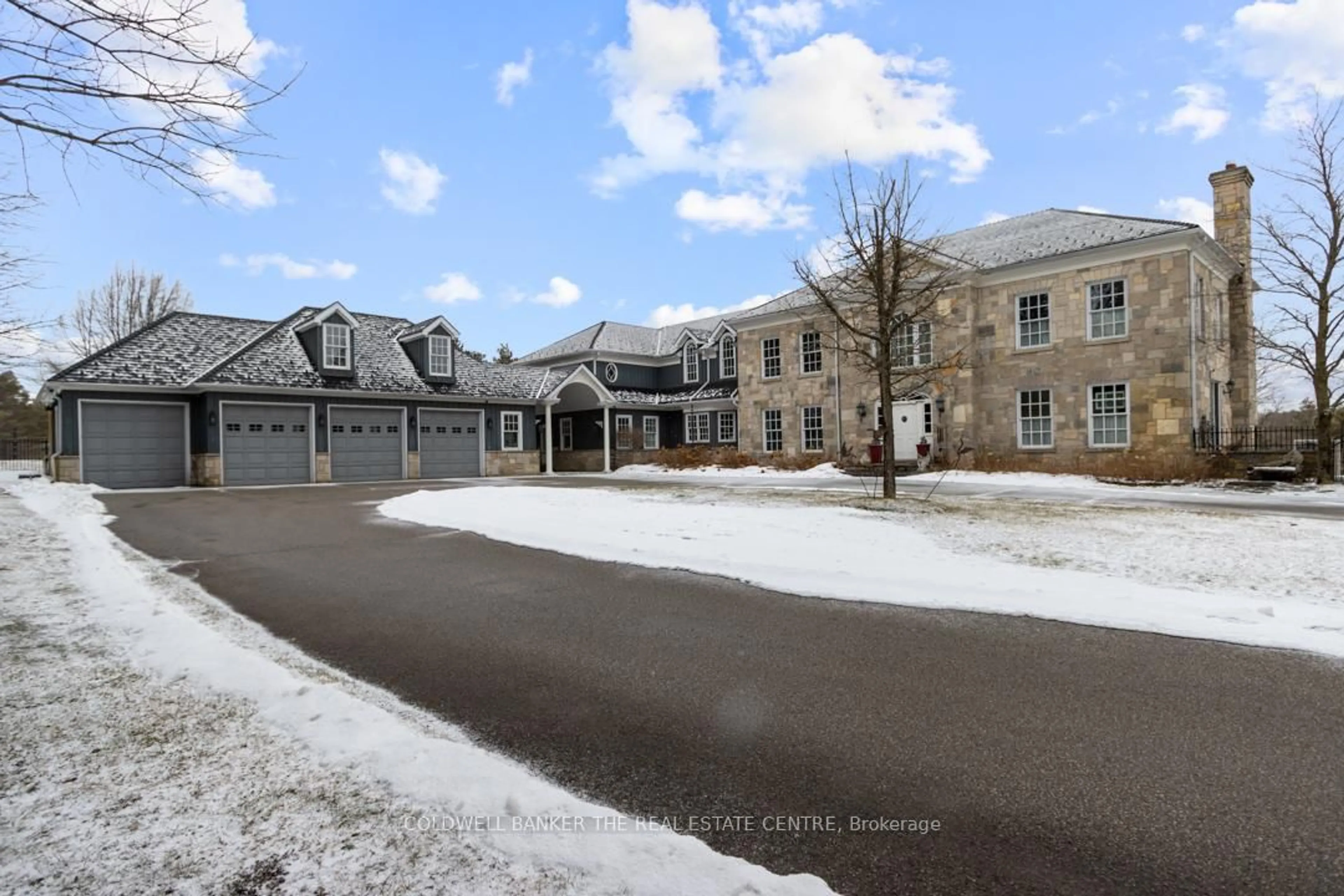 A pic from outside/outdoor area/front of a property/back of a property/a pic from drone, unknown for 14571 Warden Ave, Whitchurch-Stouffville Ontario L4A 3V7
