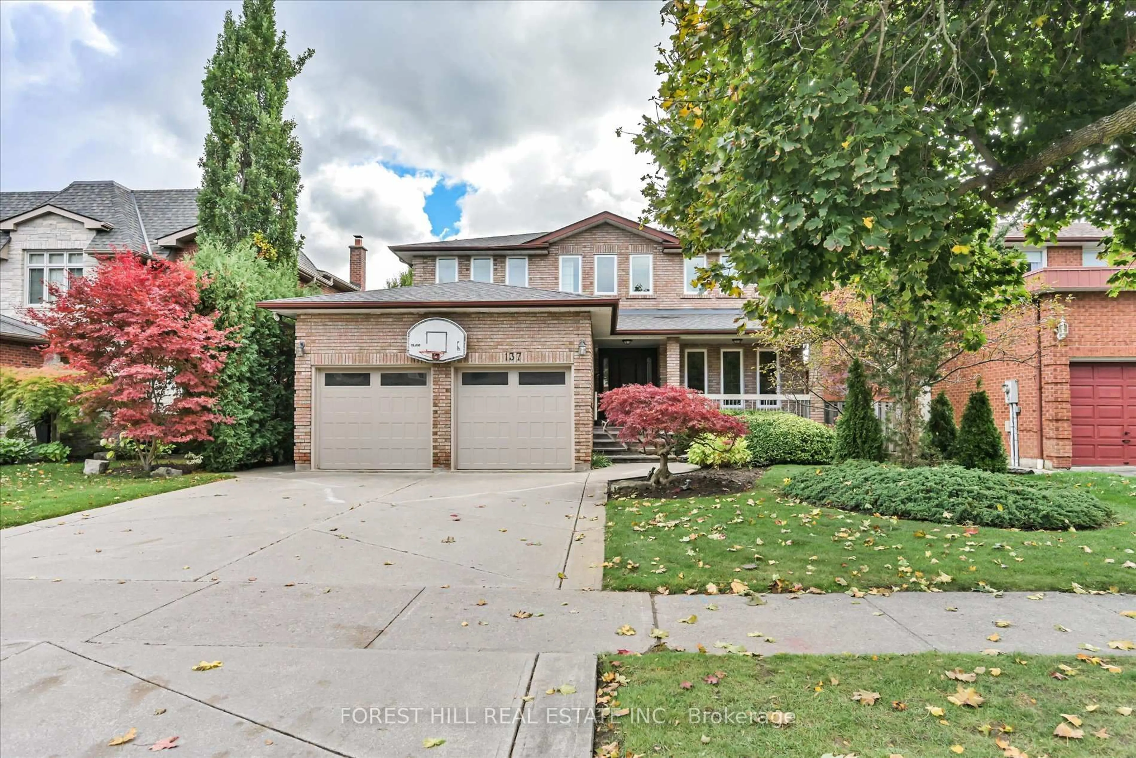 Home with brick exterior material, street for 137 Marsi Rd, Richmond Hill Ontario L4C 5R3