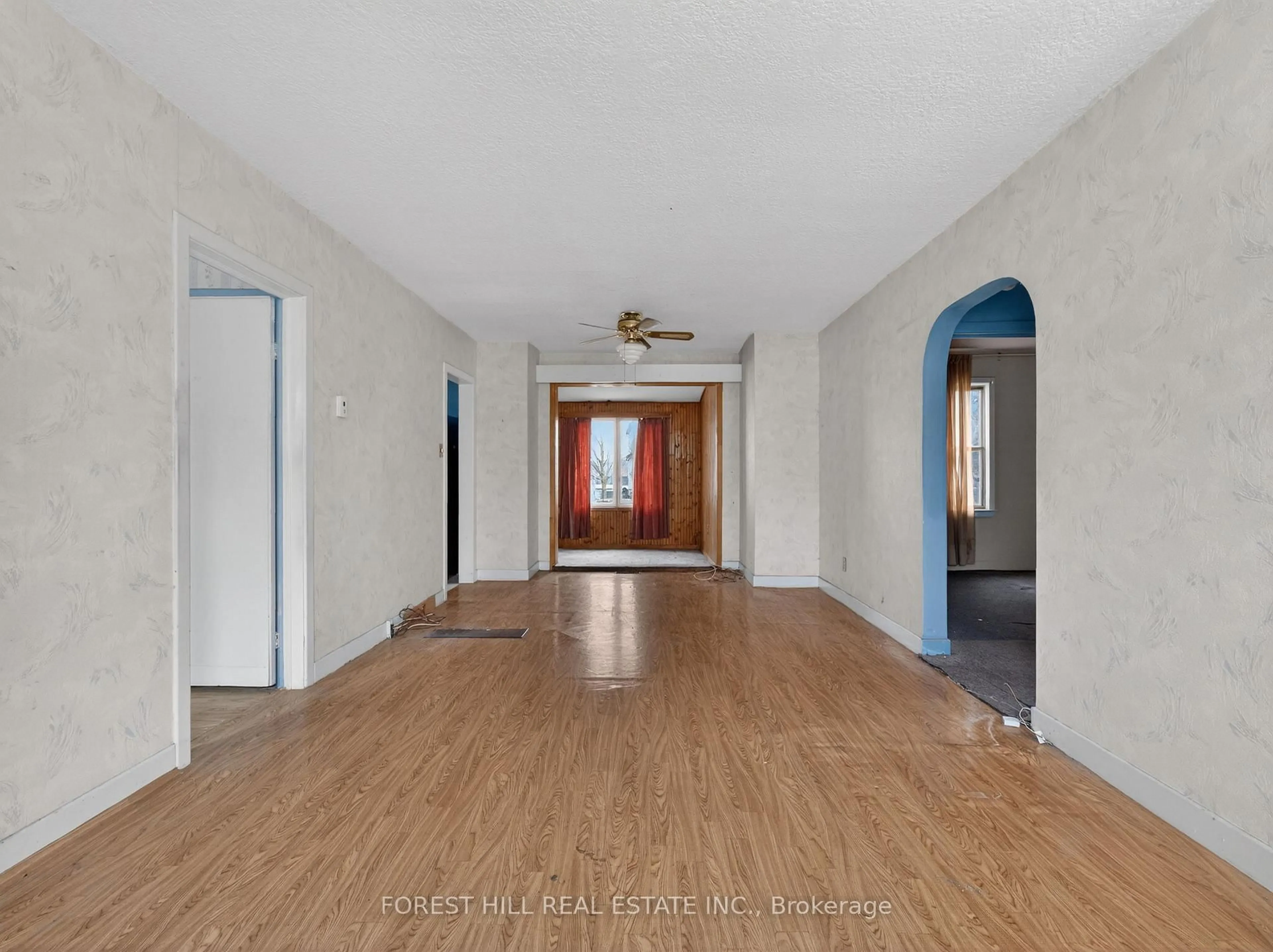 Unknown for 208 Essex Ave, Richmond Hill Ontario L4C 2B8