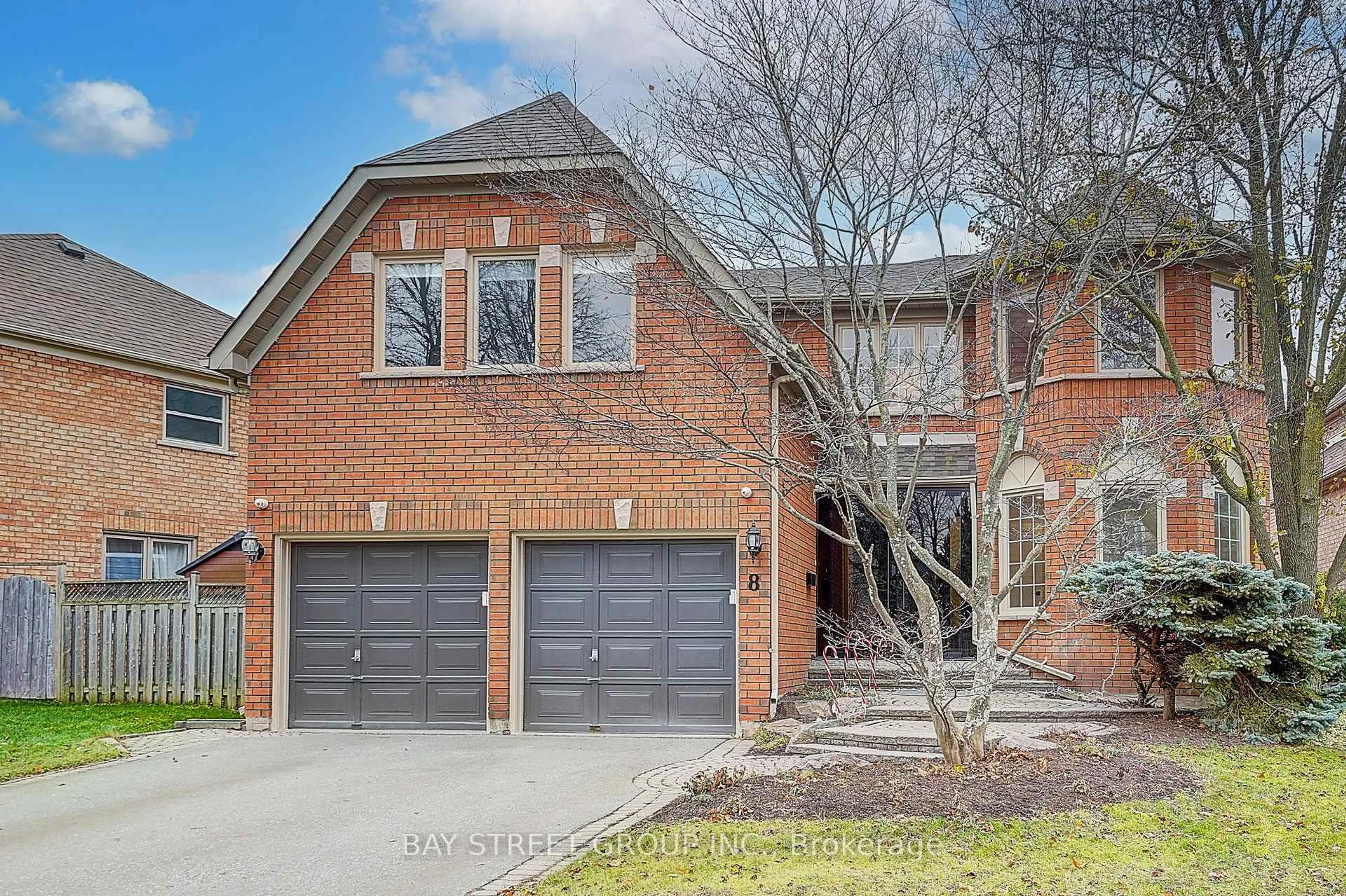 Home with brick exterior material, street for 8 Mooreland Crt, Markham Ontario L3P 7P8