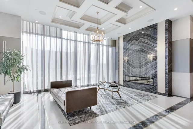 10 Gatineau Dr #1704, Vaughan 3