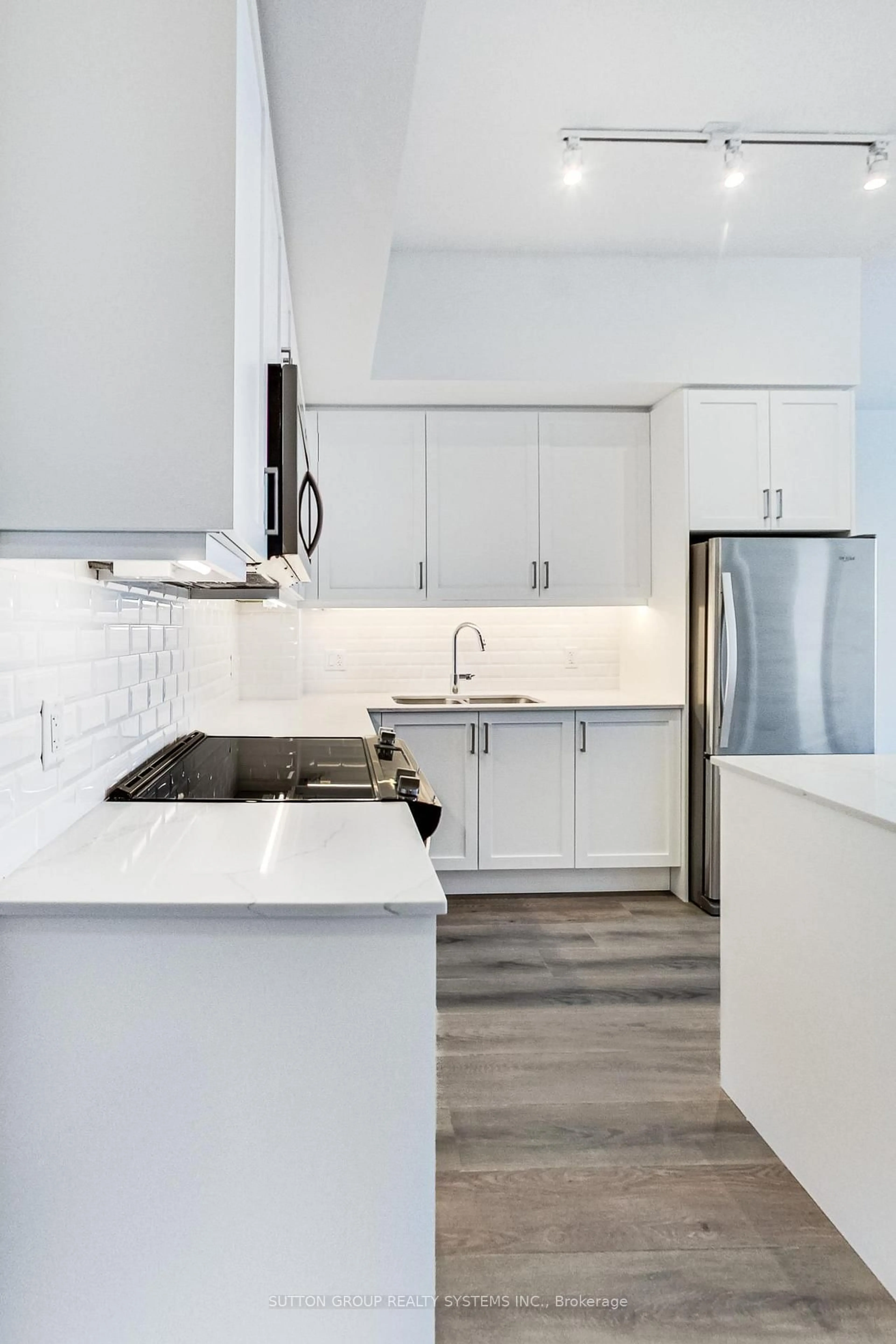 Unknown for 10 Gatineau Dr #1704, Vaughan Ontario L4J 0L3