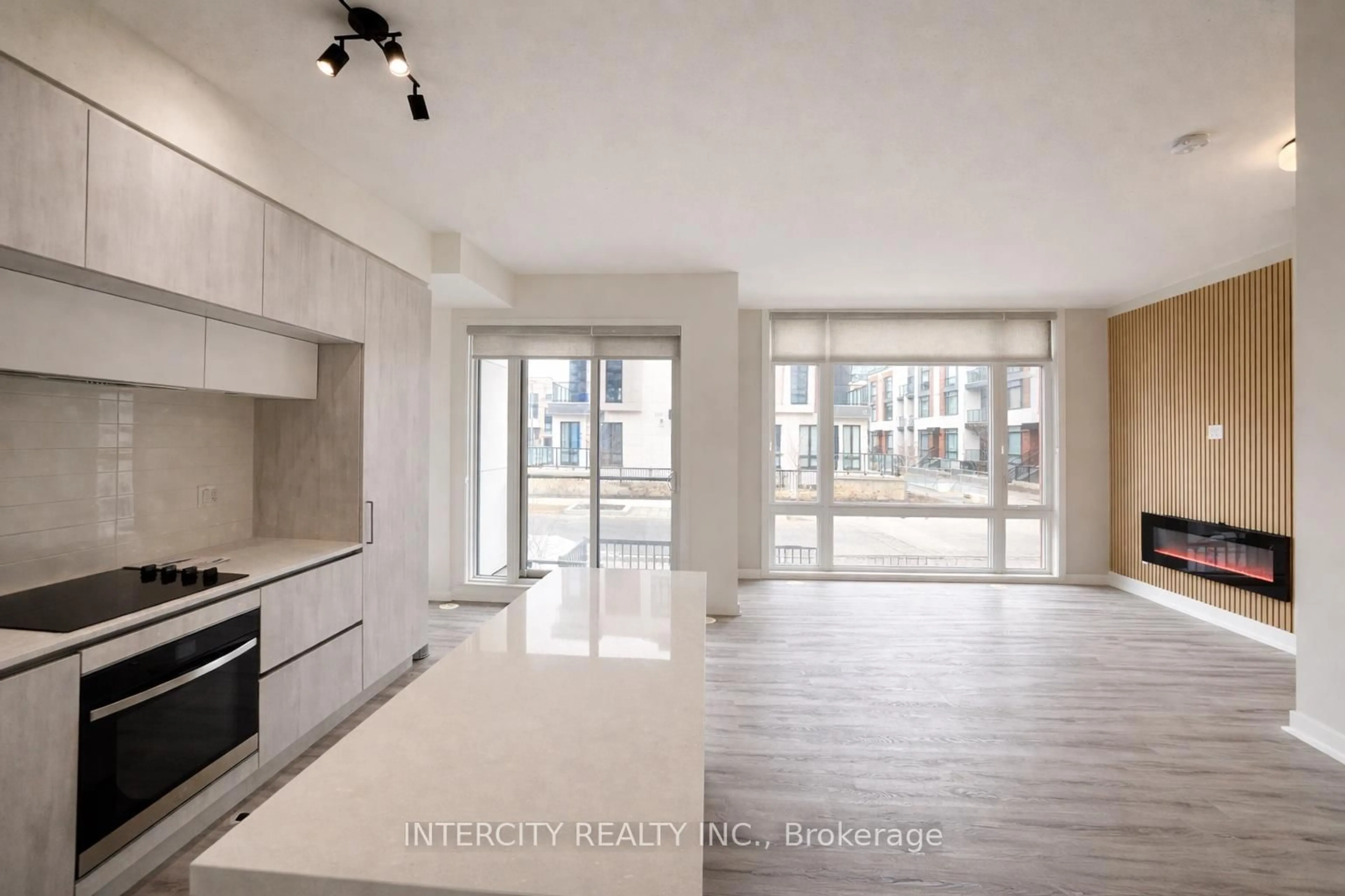 Open concept kitchen, unknown for 11 David Eyer Rd #1505, Richmond Hill Ontario L4S 1M4