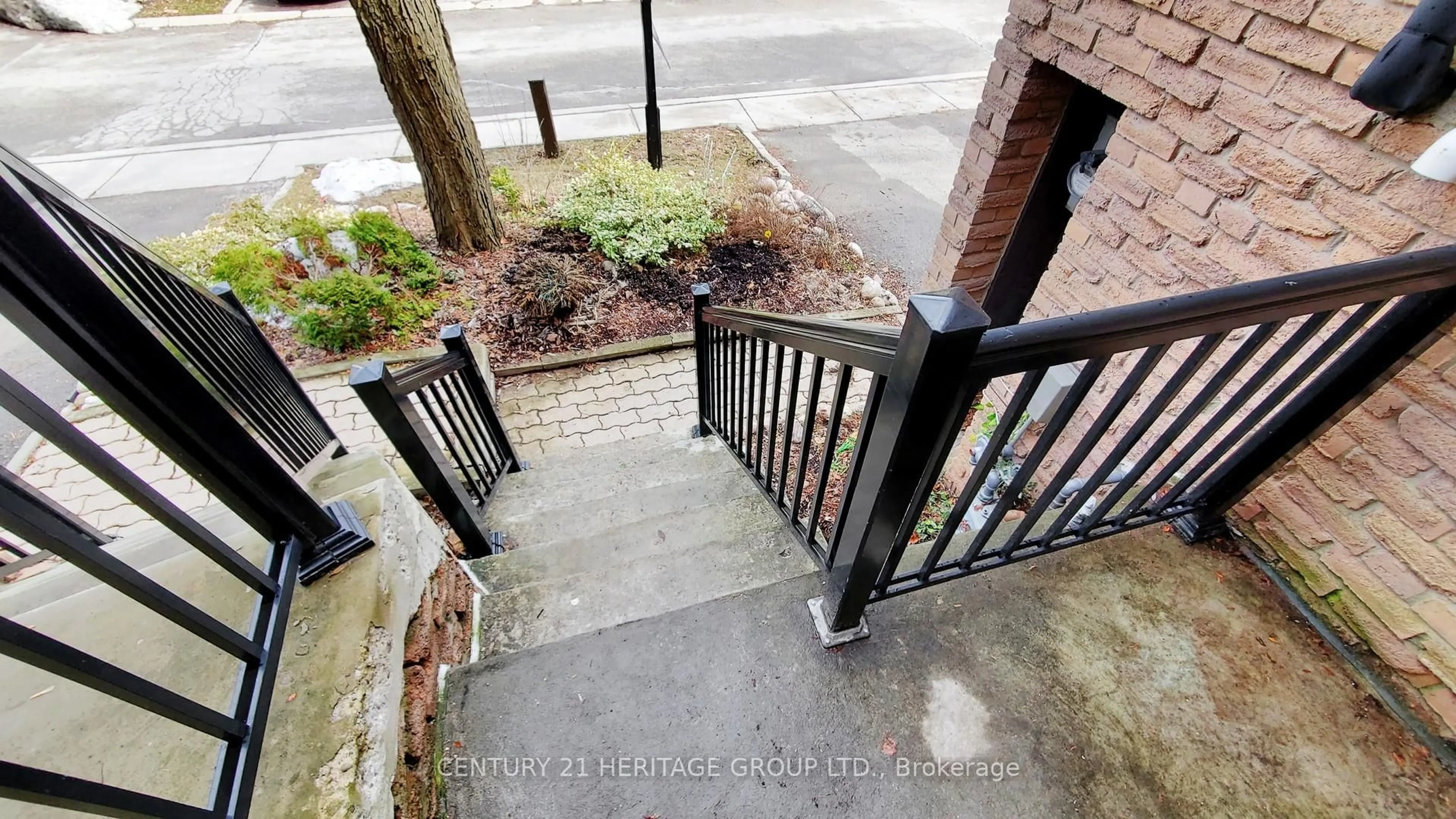 Stairs for 34 Dunkeld Way, Markham Ontario L3T 4Y9